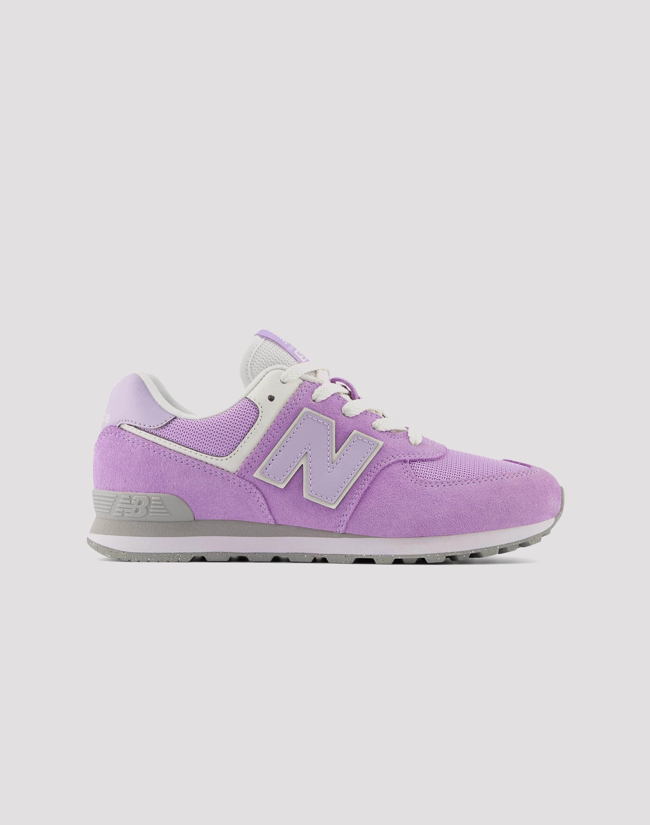 New Balance 574 Grade-School New Balance sneakers with cushioned midsoles