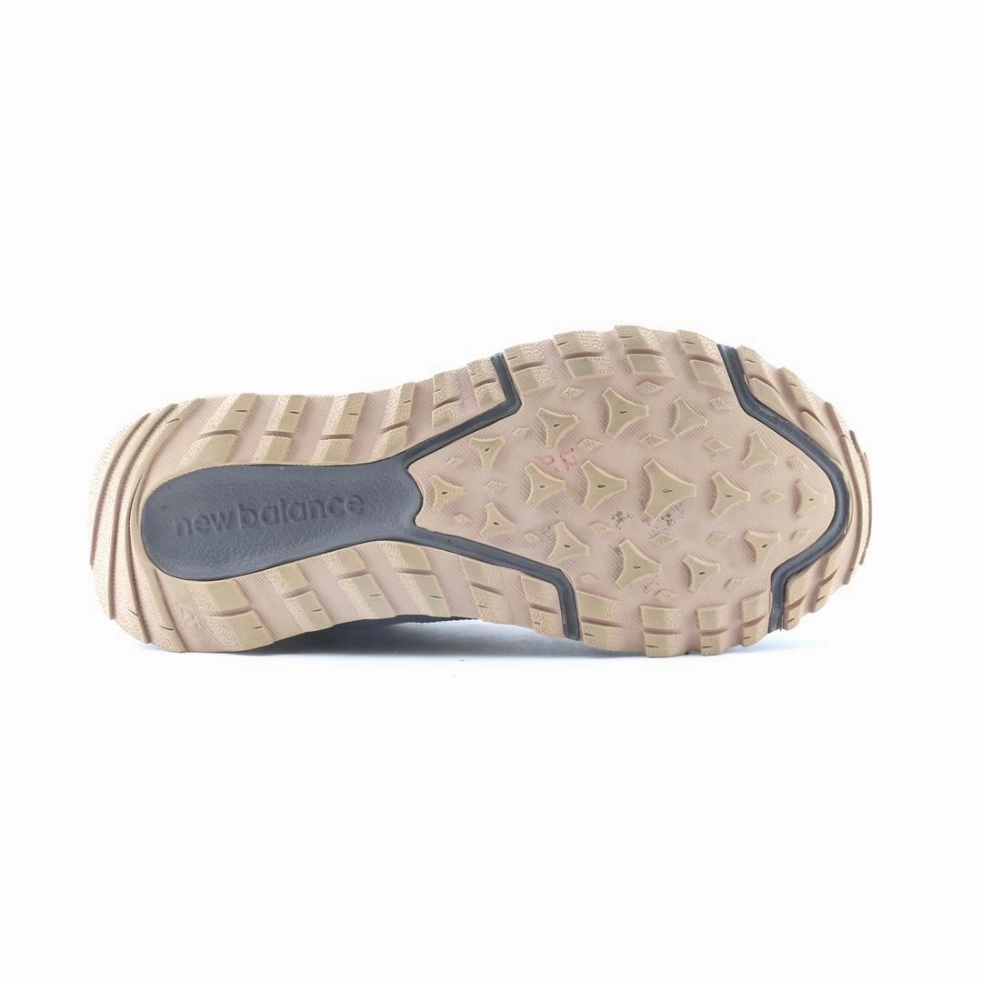NEW BALANCE 590 V3 stylish New Balance designs