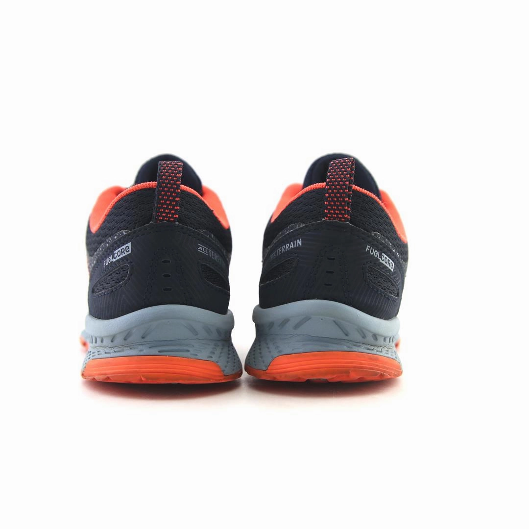 NEW BALANCE 590V4 retro New Balance shoe shots
