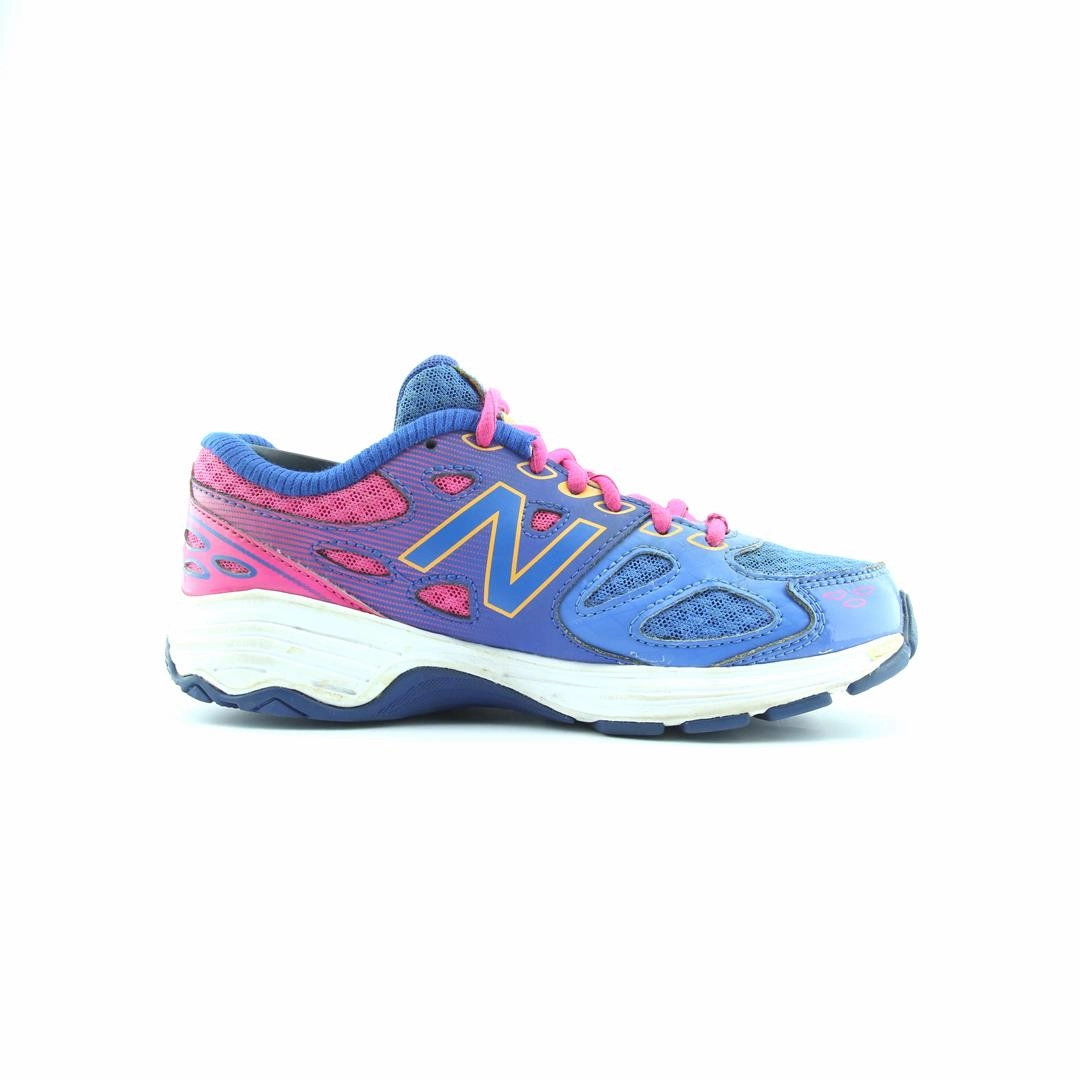 NEW BALANCE 680V3 New Balance trainer visuals