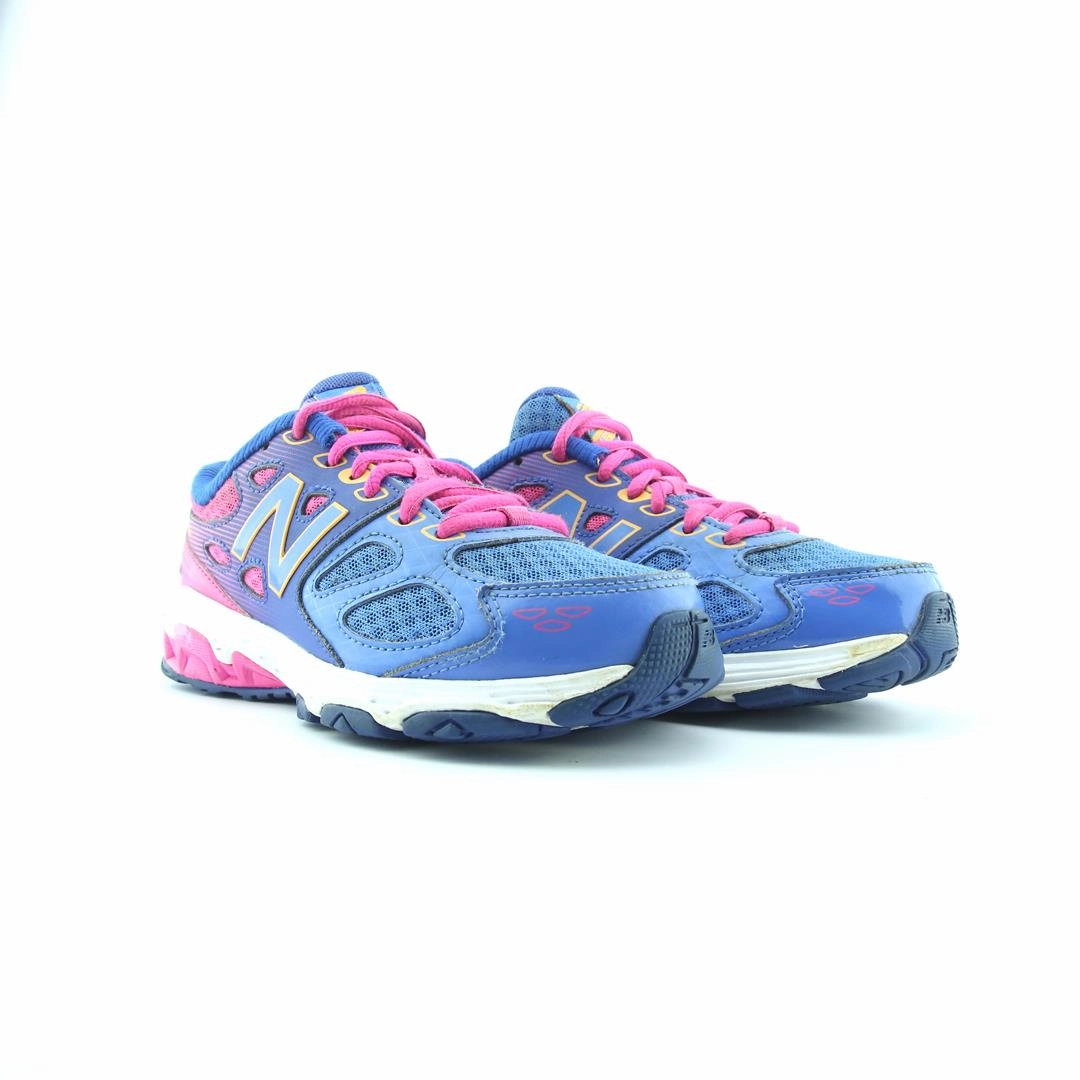 NEW BALANCE 680V3 New Balance trainer visuals