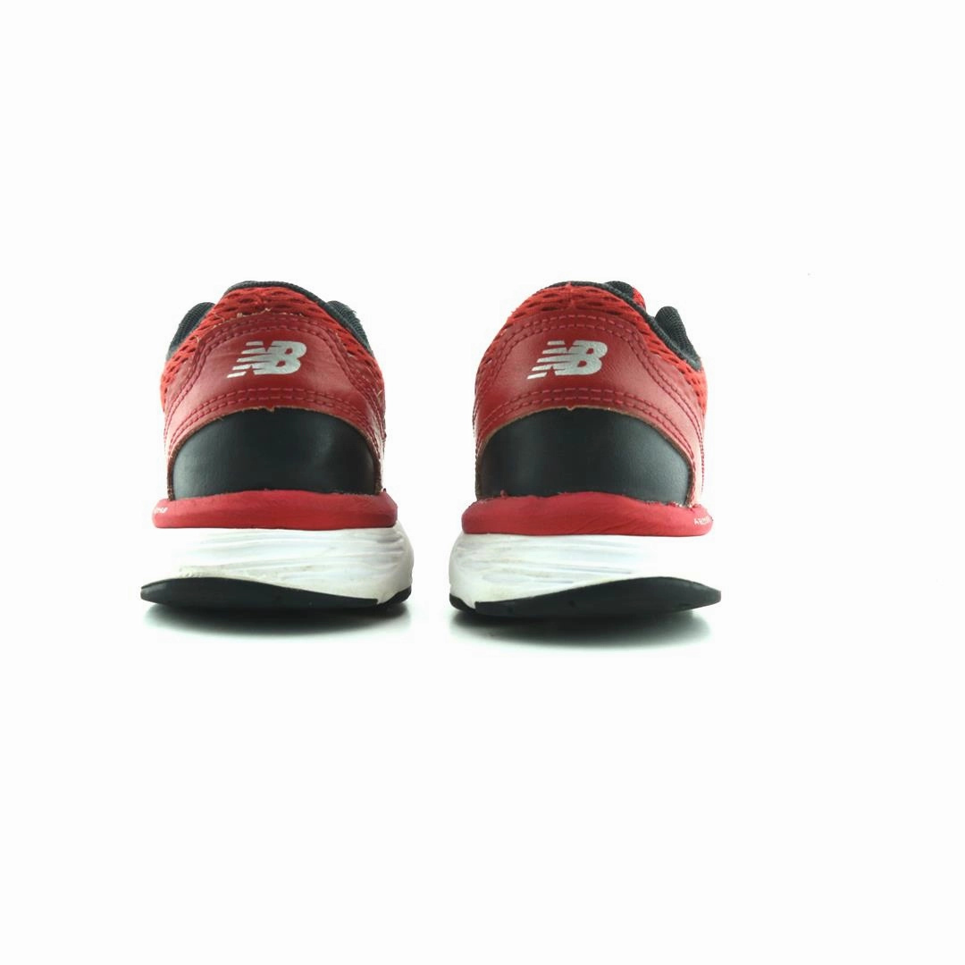 NEW BALANCE 680V6 New Balance casual shoe looks
