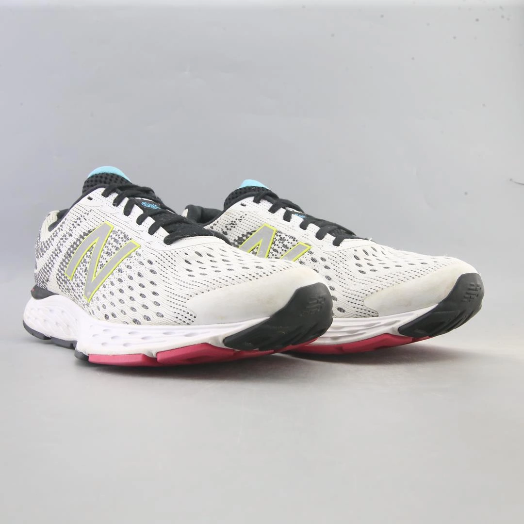 NEW BALANCE 680V6 New Balance casual shoe looks