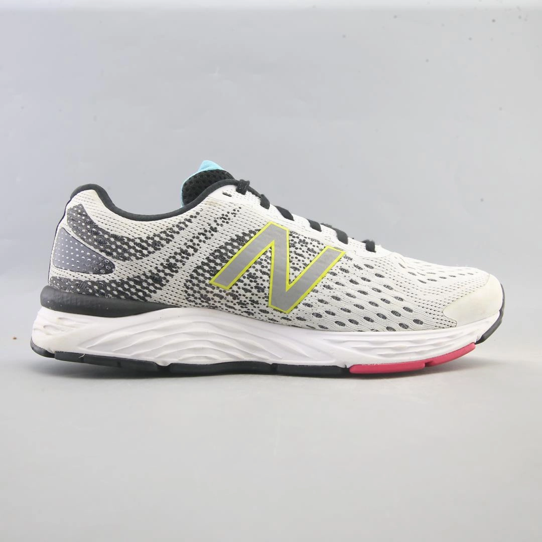 NEW BALANCE 680V6 New Balance casual shoe looks