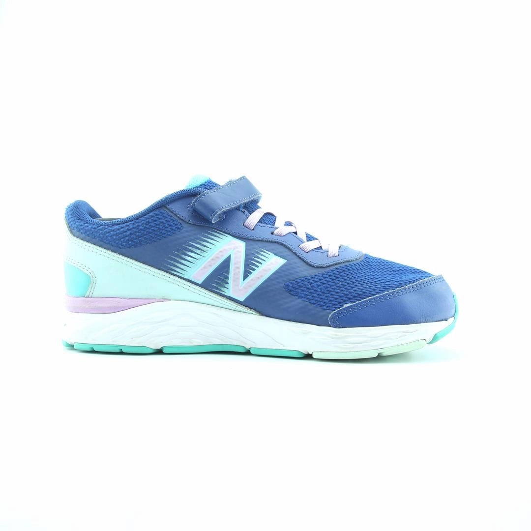 NEW BALANCE 680V6 New Balance trainer visuals