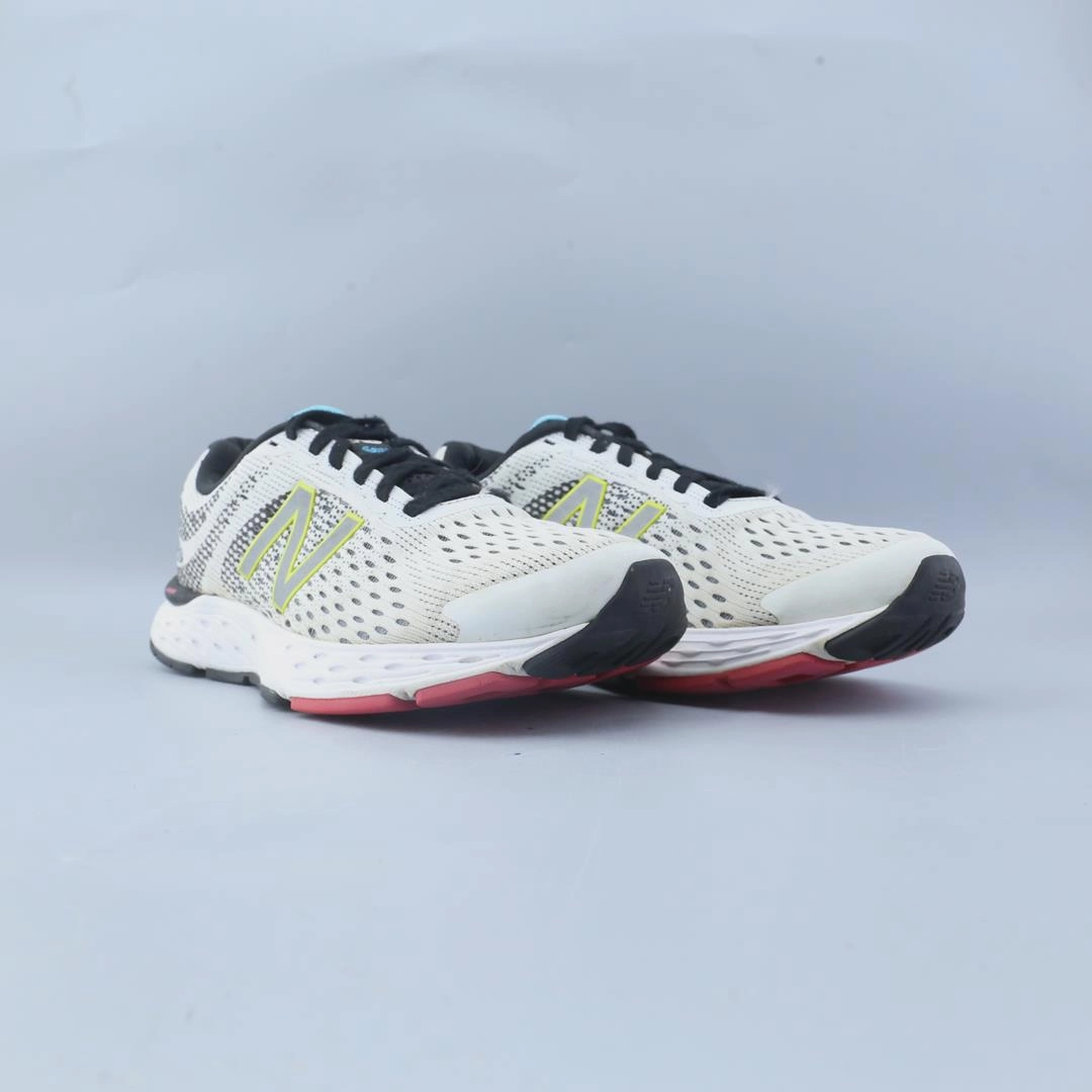 NEW BALANCE 680V6 stylish New Balance designs