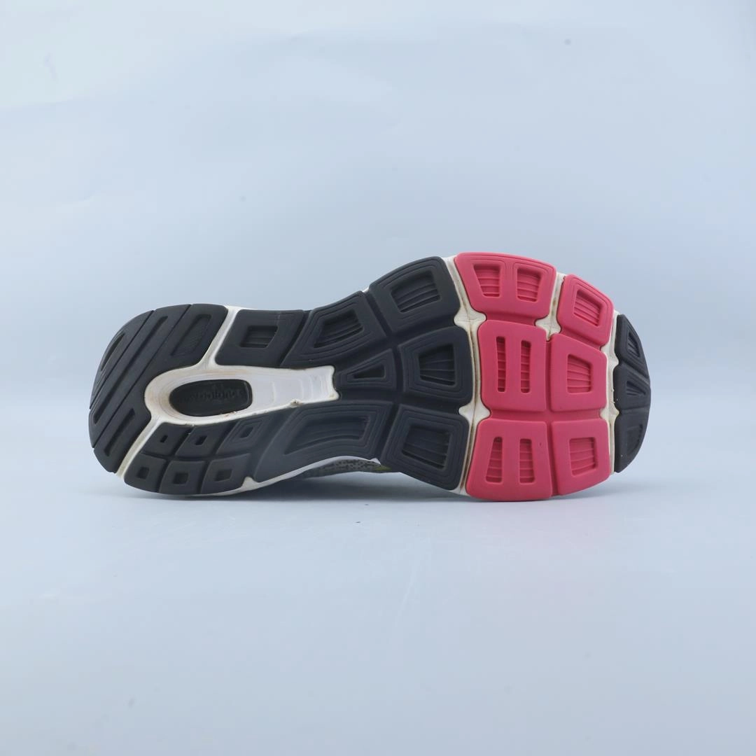 NEW BALANCE 680V6 stylish New Balance designs