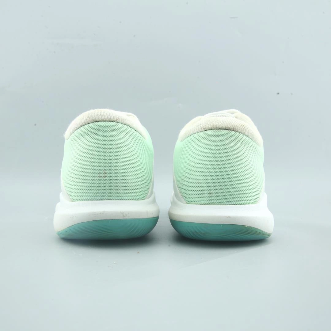 NEW BALANCE  696V4 New Balance trainer visuals