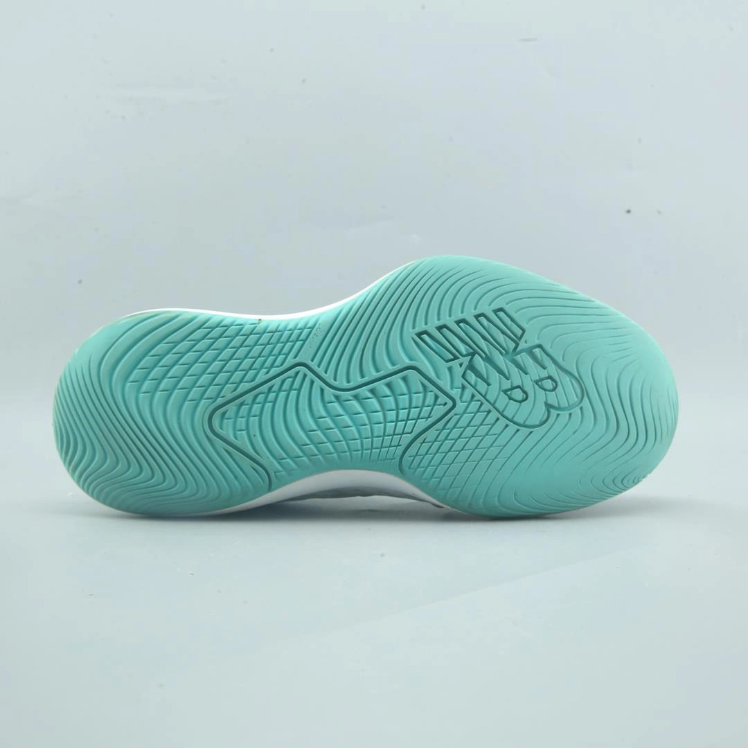NEW BALANCE  696V4 New Balance trainer visuals