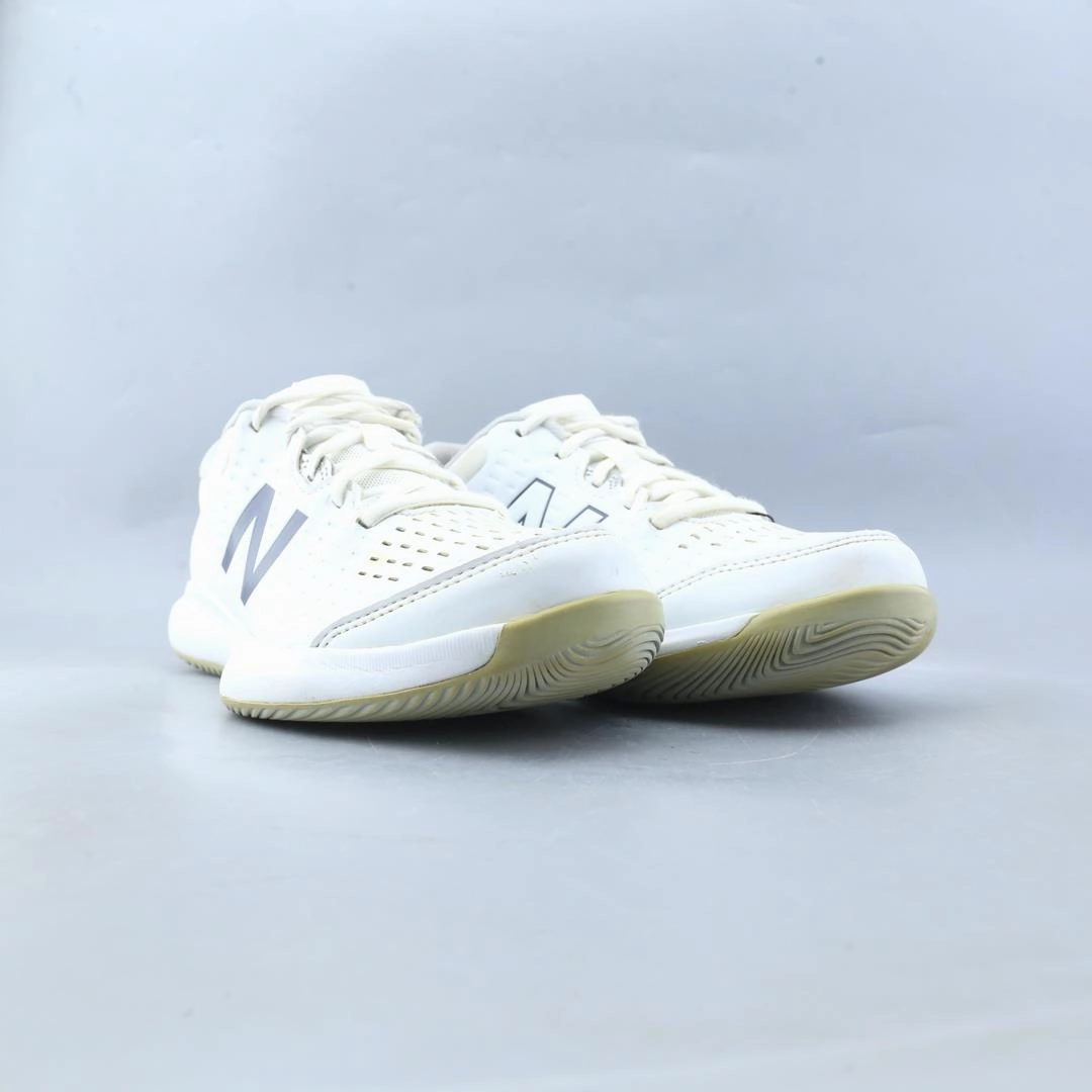 NEW BALANCE 696V4 stylish New Balance designs