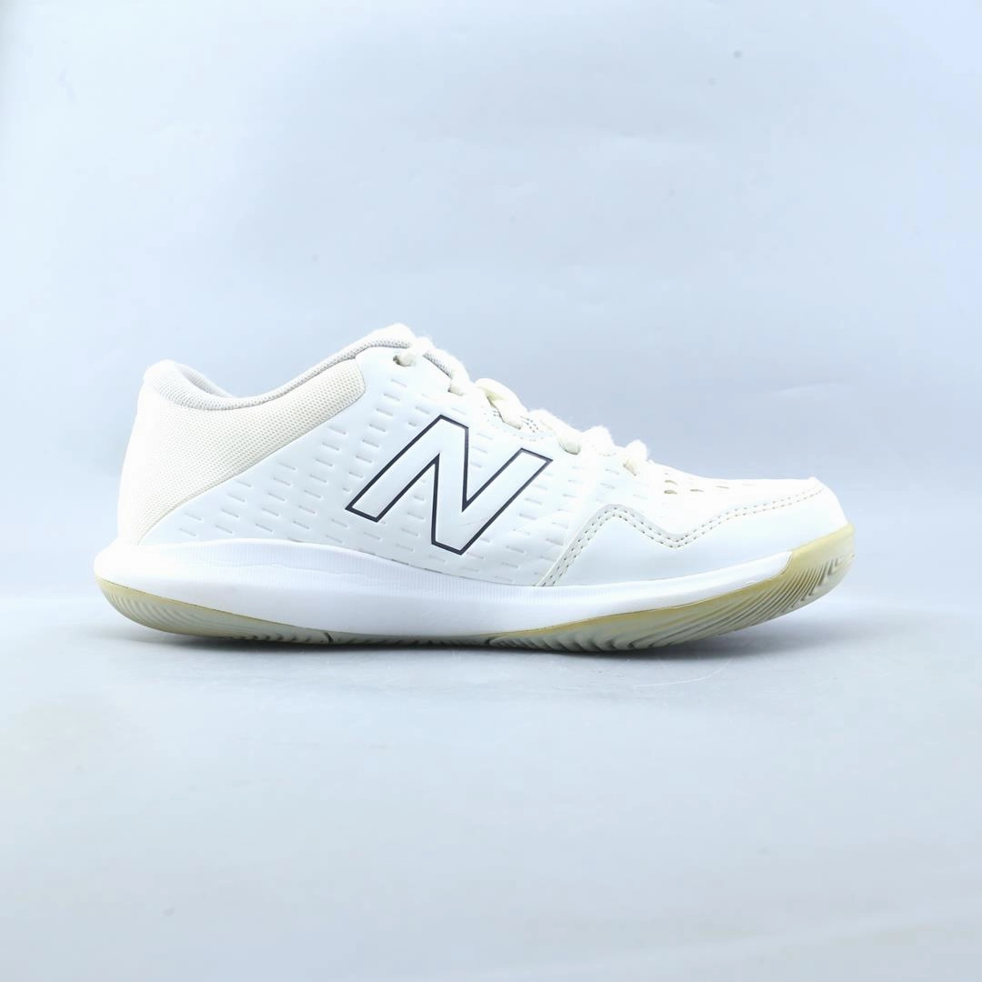 NEW BALANCE 696V4 stylish New Balance designs