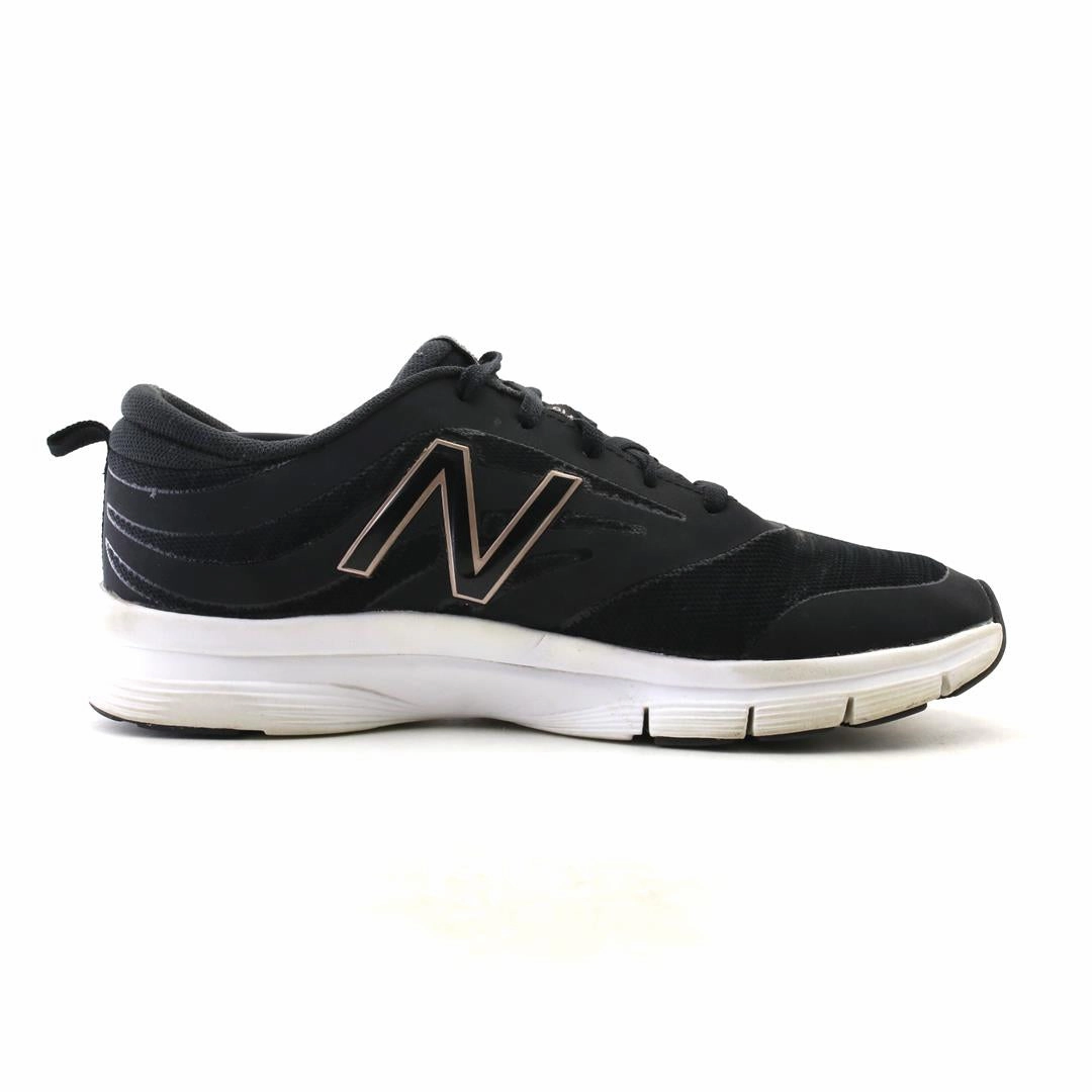 NEW BALANCE 715V2 retro New Balance shoe shots