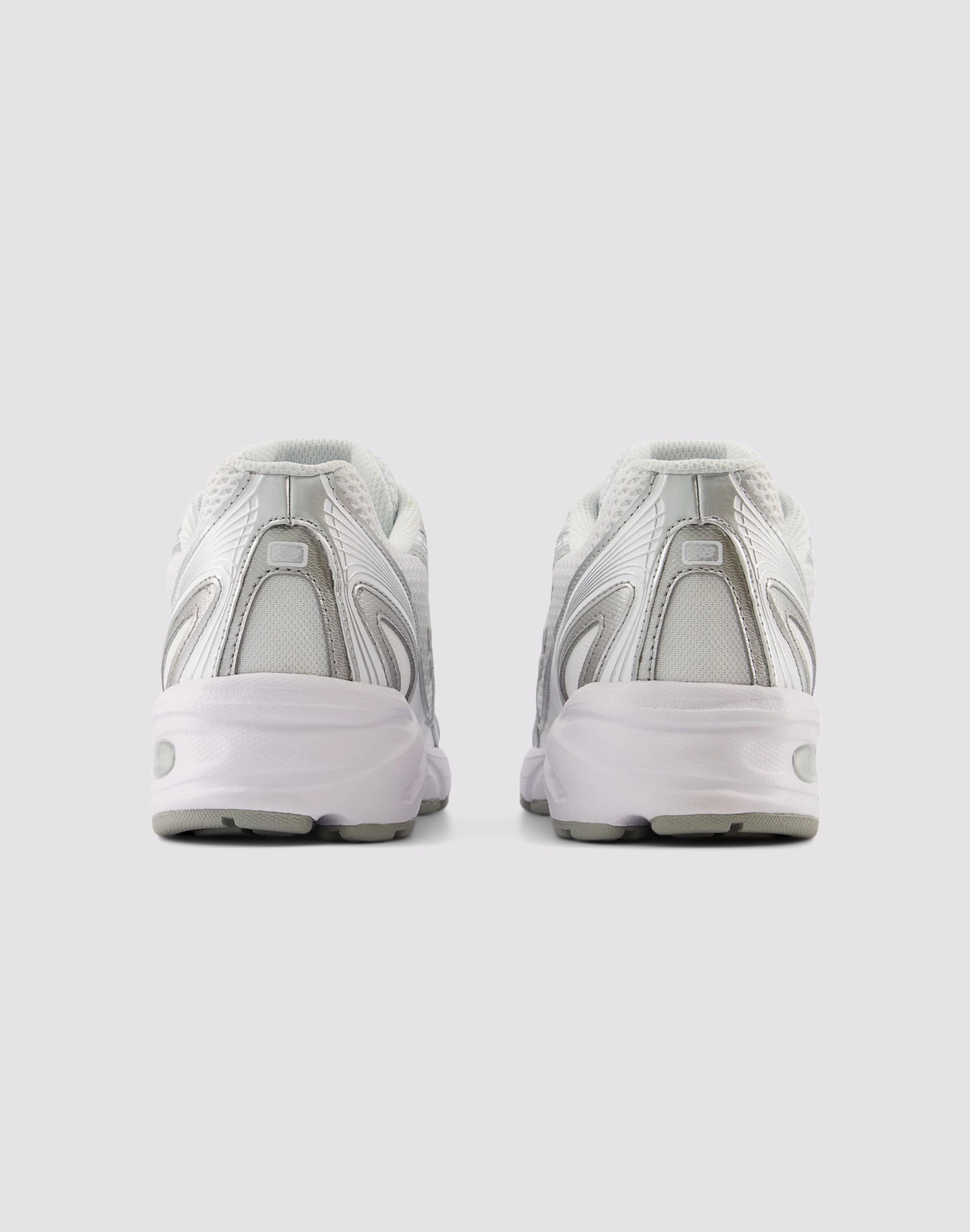 New Balance 740 Cushioned Shoes