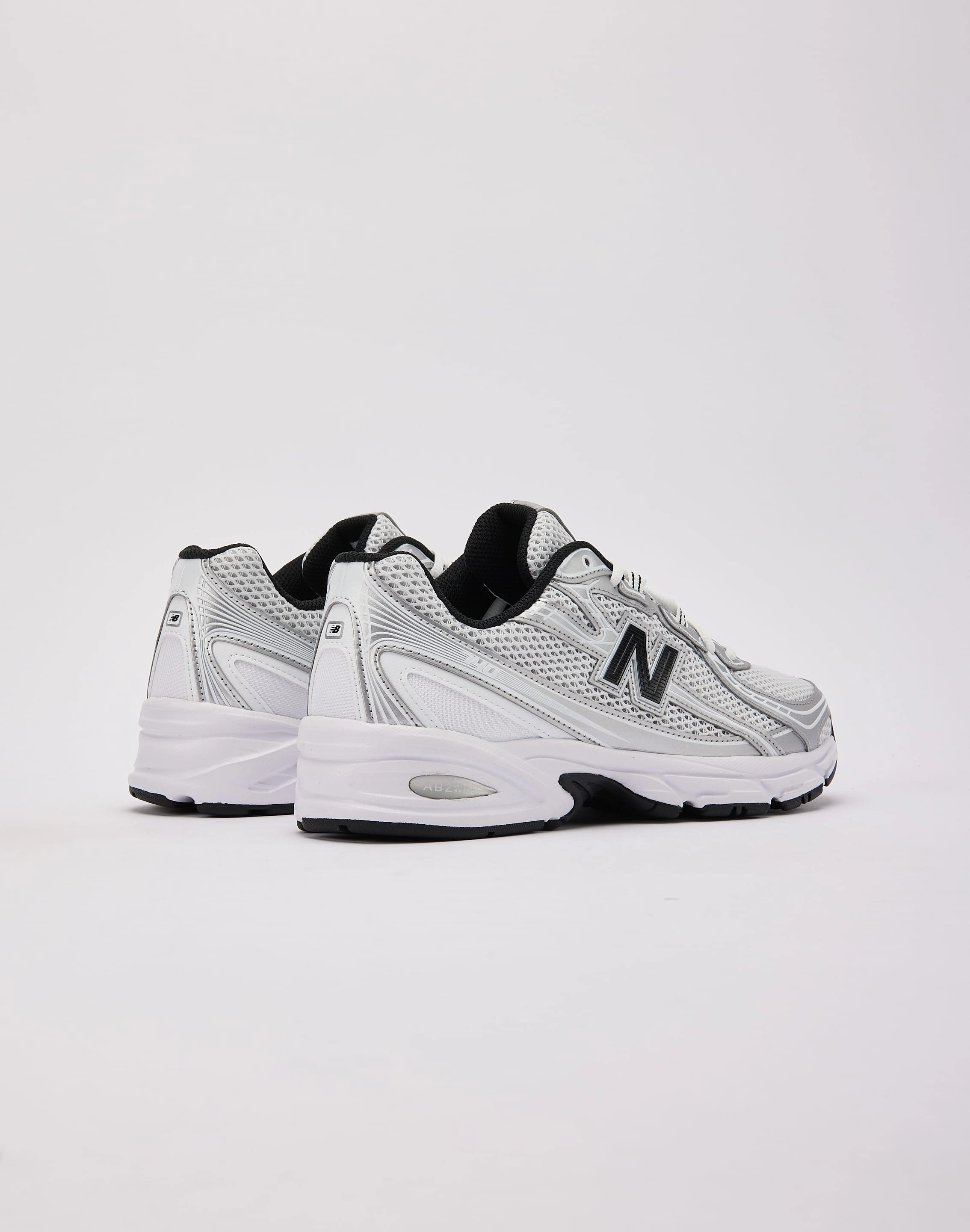 New Balance 740 Cushioned Shoes