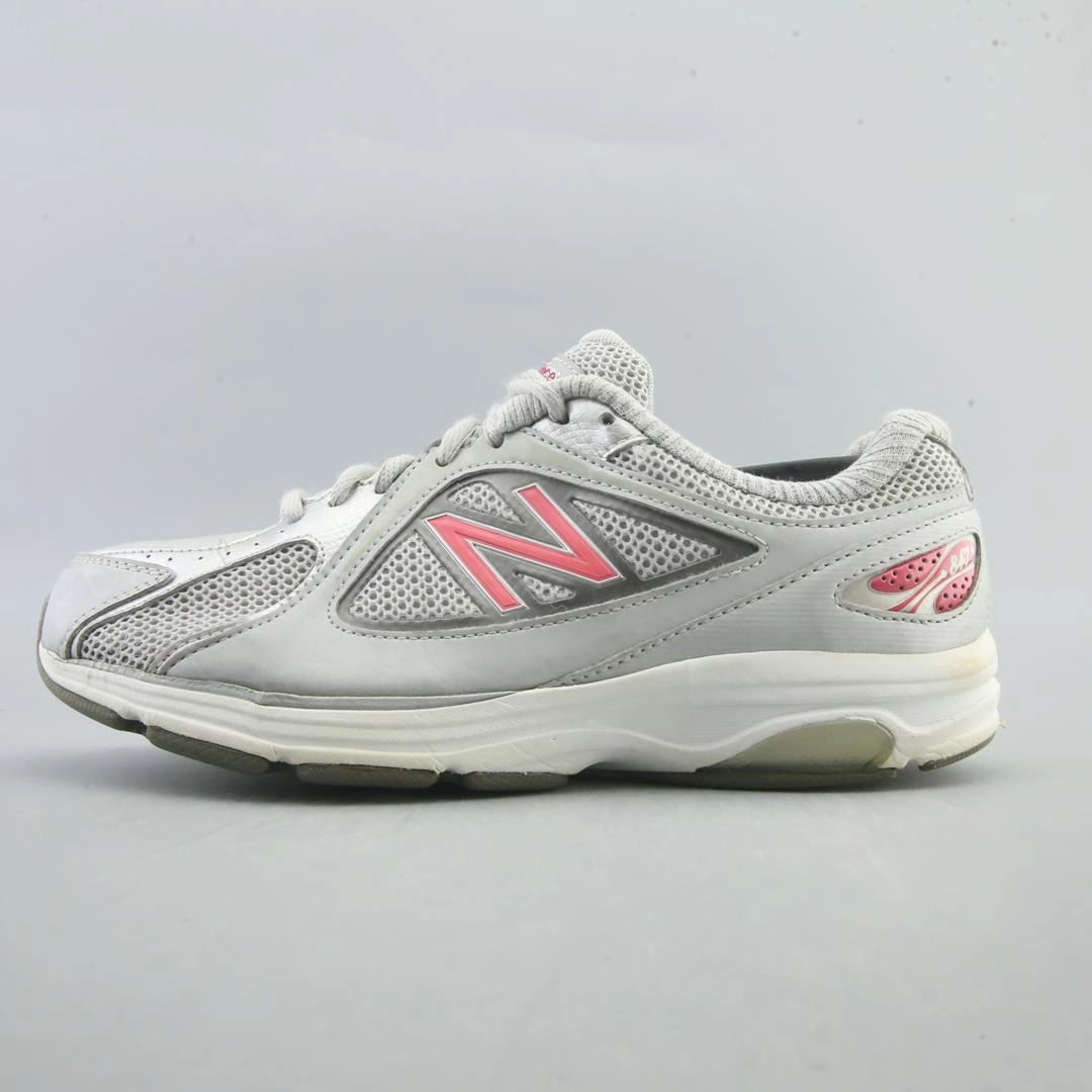 NEW BALANCE 847 New Balance athletic performance footwear