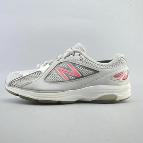 NEW BALANCE 847 New Balance athletic performance footwear