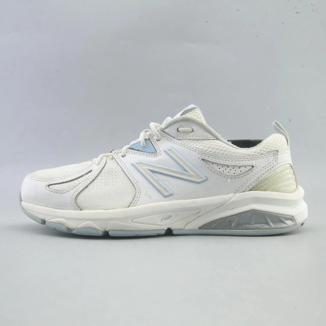 NEW BALANCE 857V2 New Balance athletic performance footwear