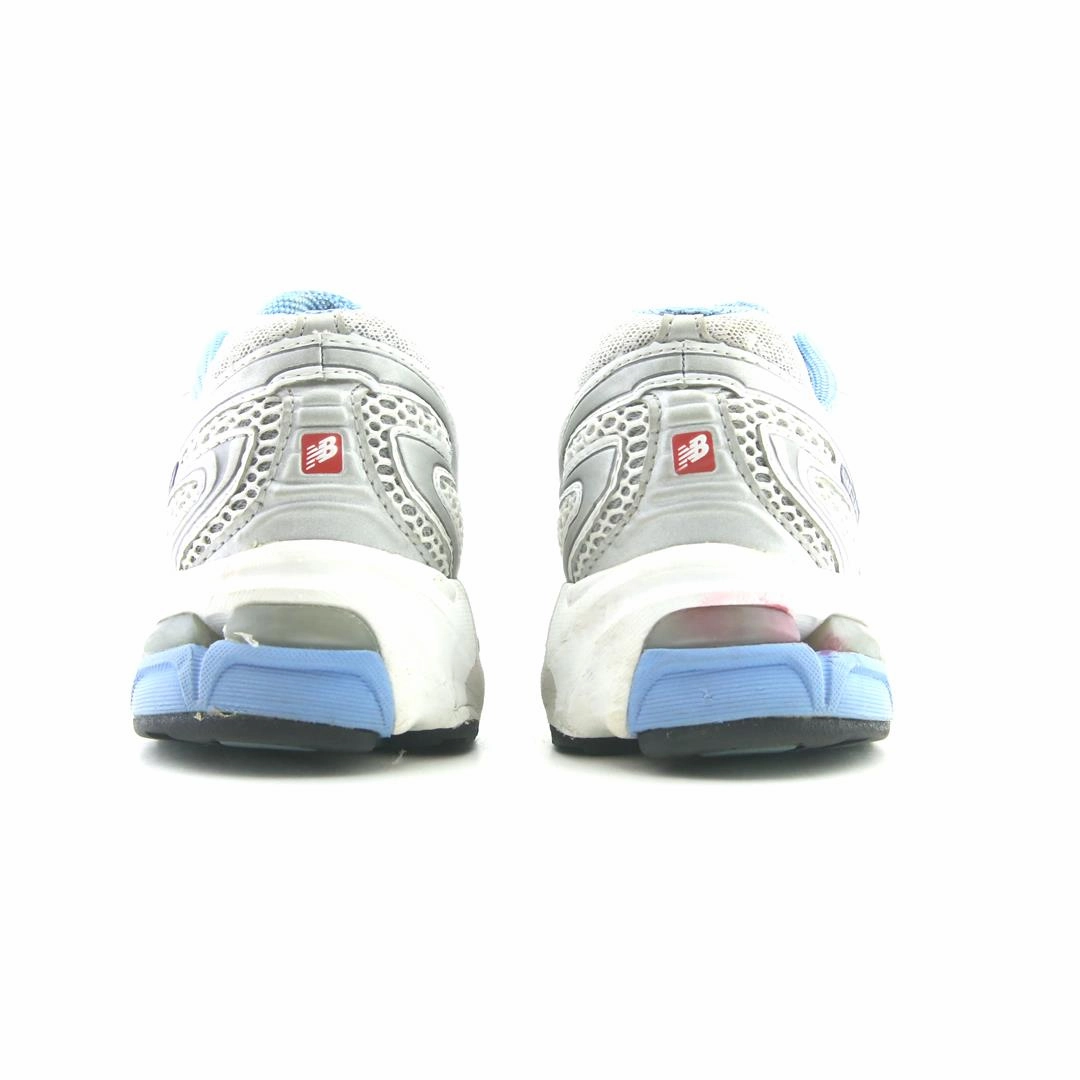 NEW BALANCE 860 New Balance casual shoe looks