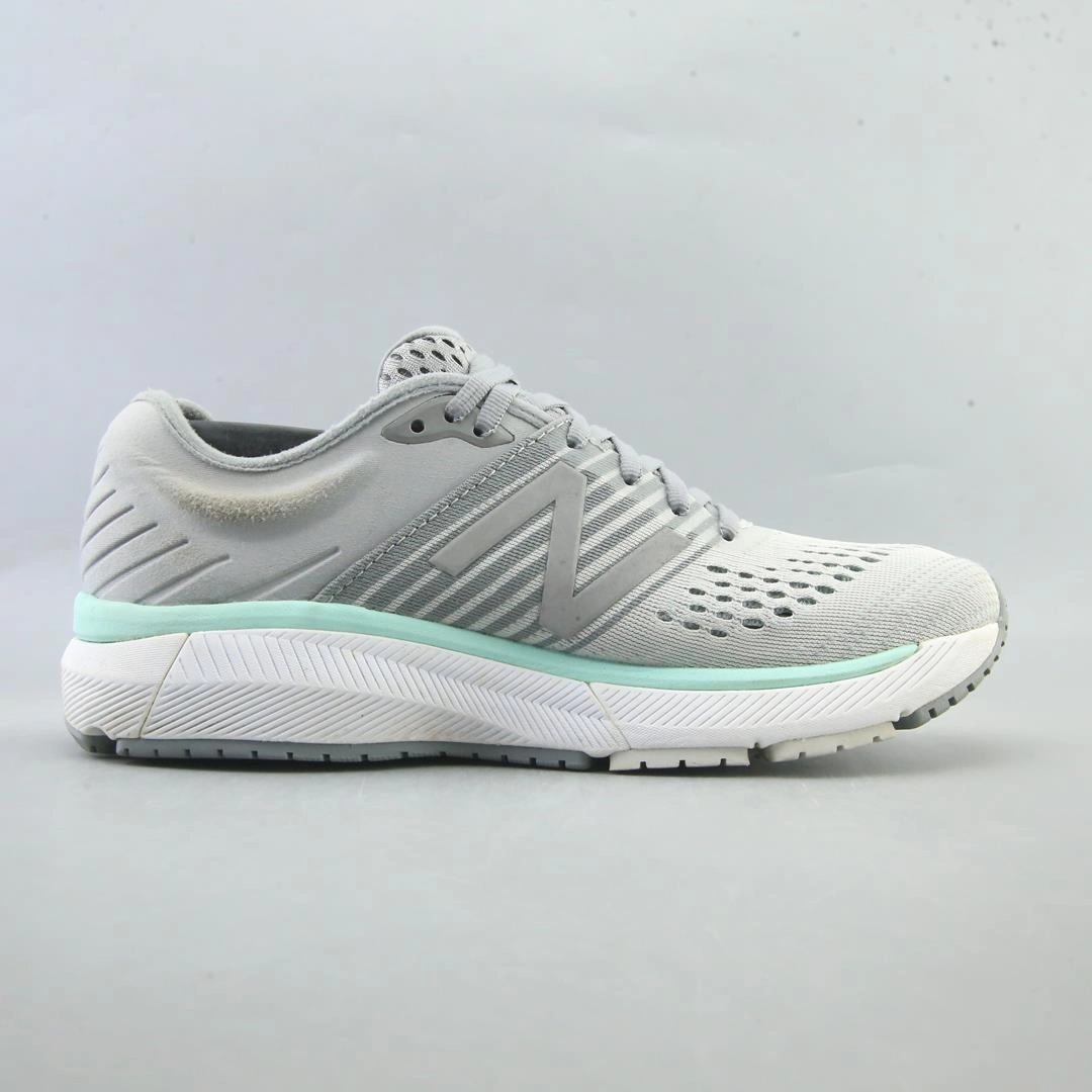 NEW BALANCE 860V10 New Balance casual shoe looks