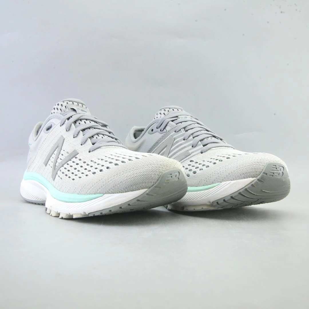 NEW BALANCE 860V10 New Balance casual shoe looks
