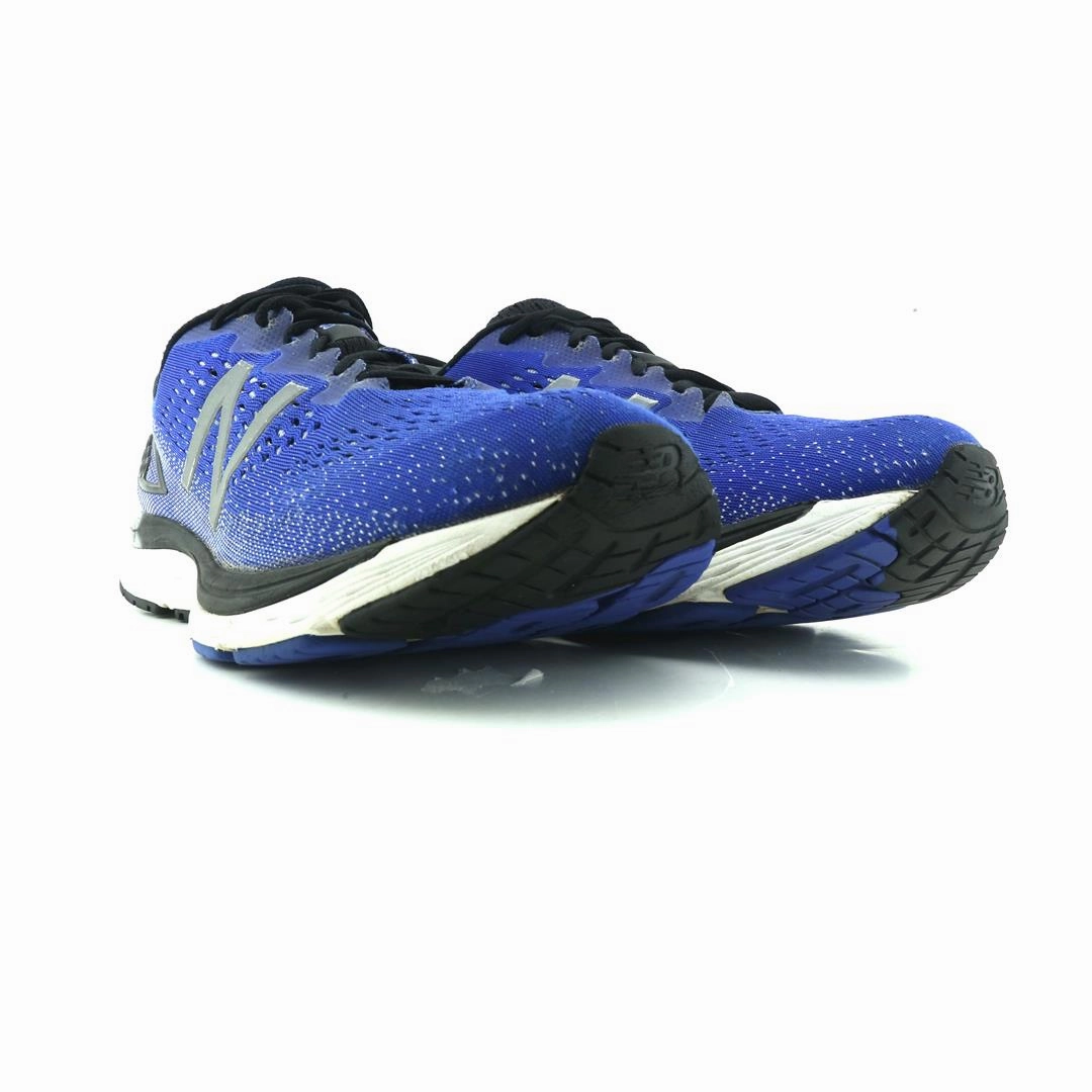 NEW BALANCE 880 V9 New Balance casual shoe looks