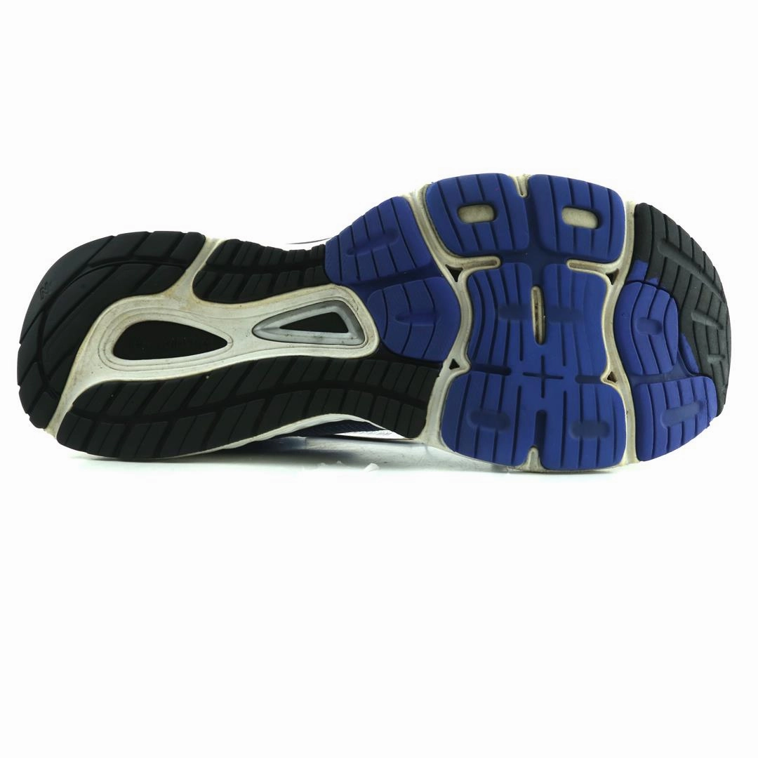 NEW BALANCE 880 V9 New Balance casual shoe looks