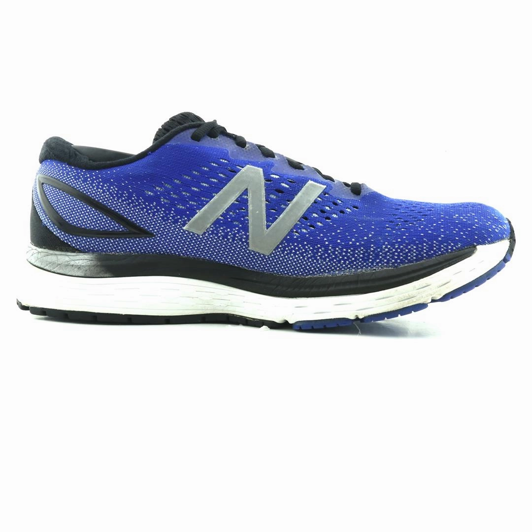 NEW BALANCE 880 V9 New Balance casual shoe looks