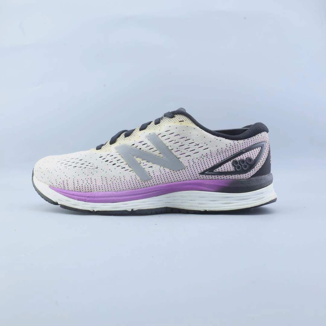 NEW BALANCE 880 V9 New Balance supportive sneaker models