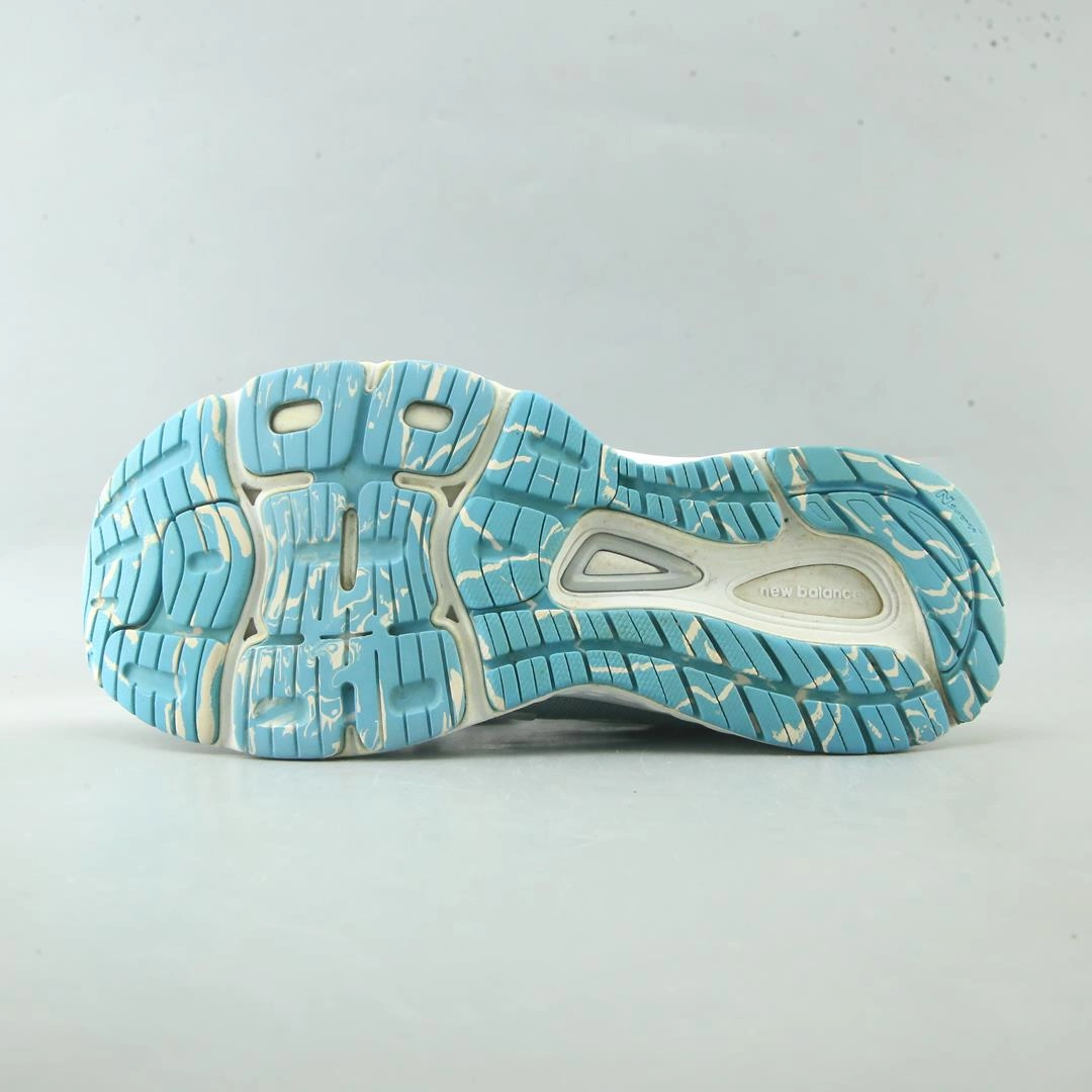NEW BALANCE 880V9 New Balance casual shoe looks