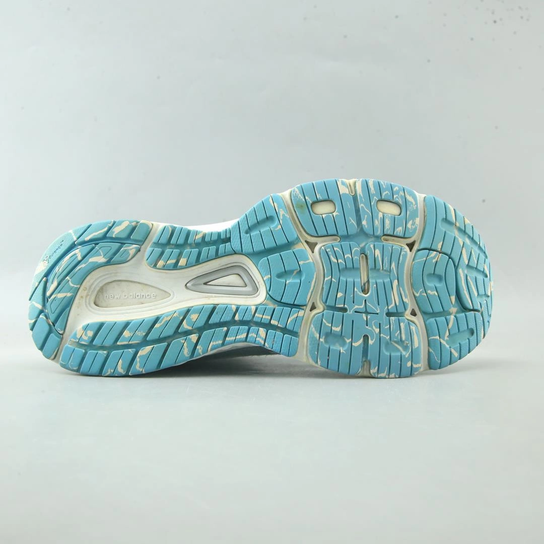 NEW BALANCE 880V9 New Balance casual shoe looks