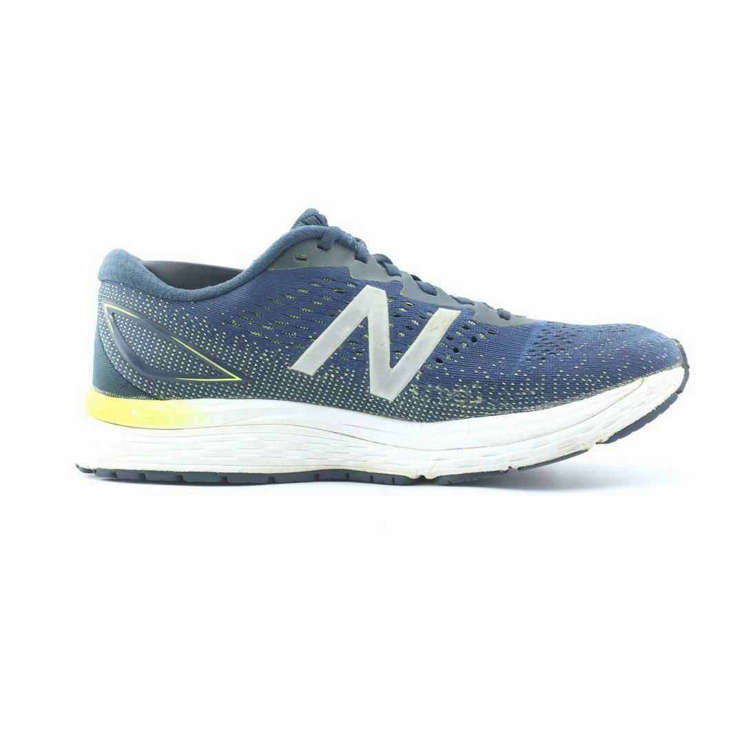 NEW BALANCE 880V9 New Balance trainer visuals