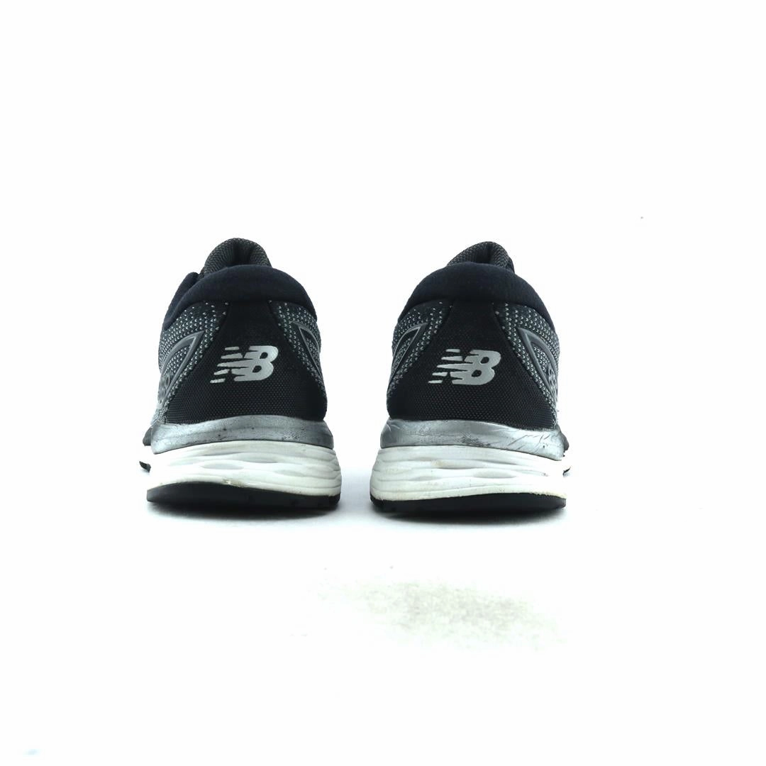 NEW BALANCE 880V9 stylish New Balance designs