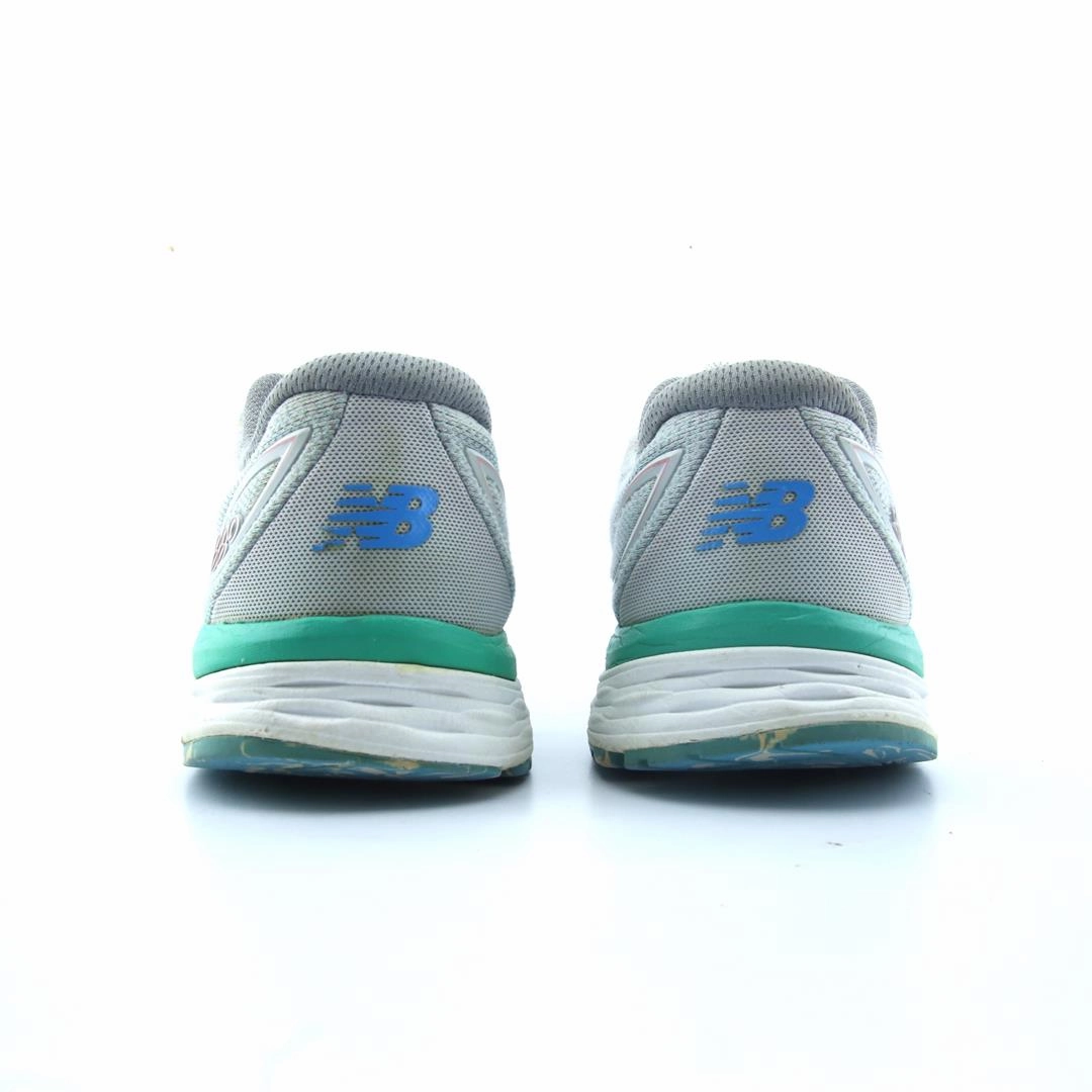 NEW BALANCE 880V.9 New Balance casual shoe looks