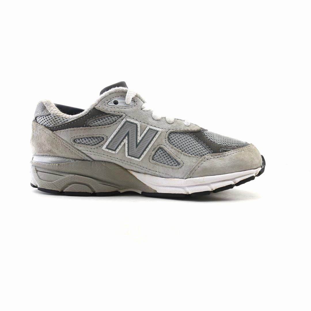 NEW BALANCE 990V3 retro New Balance shoe shots