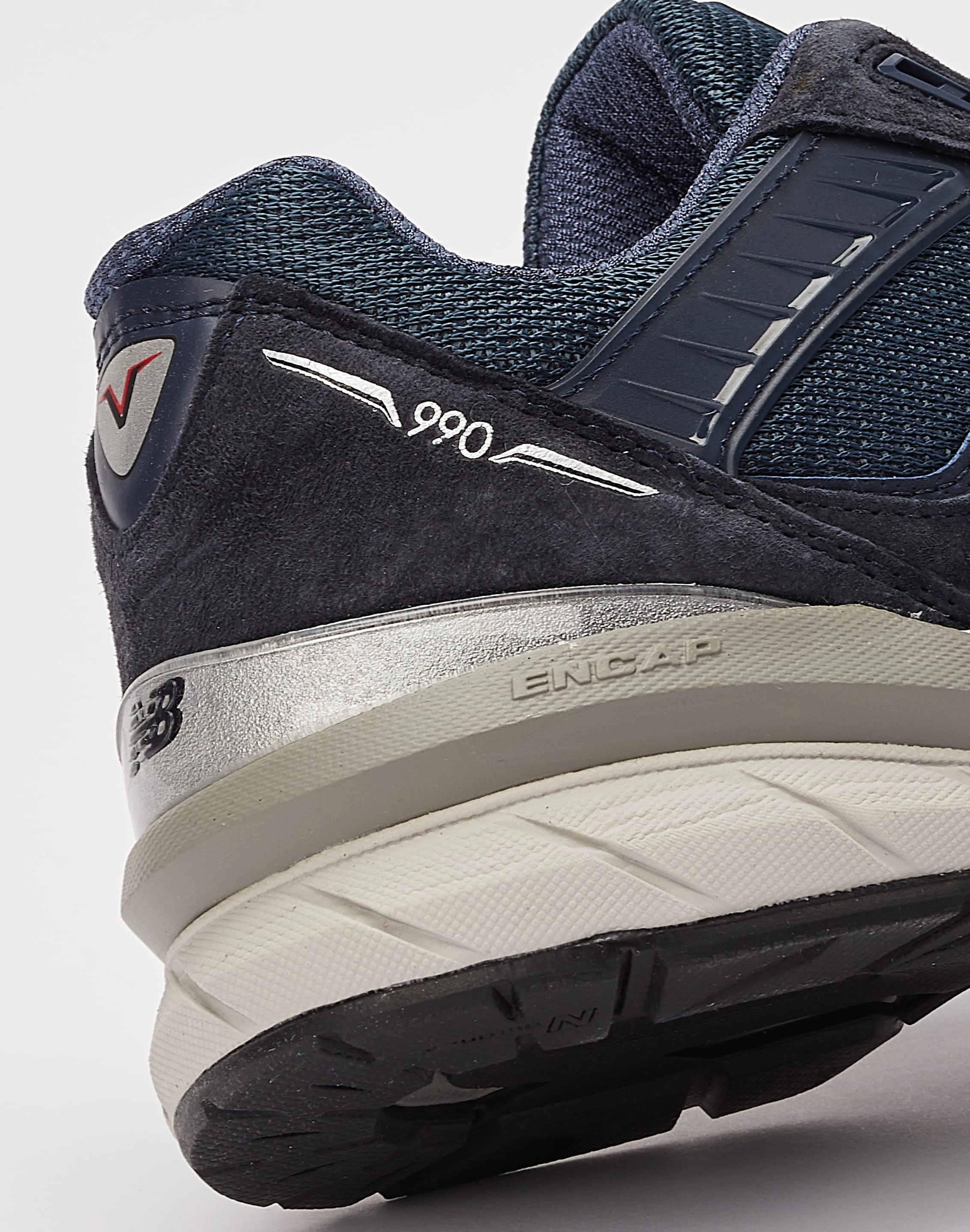 New Balance 990v5 Cushioned Shoes