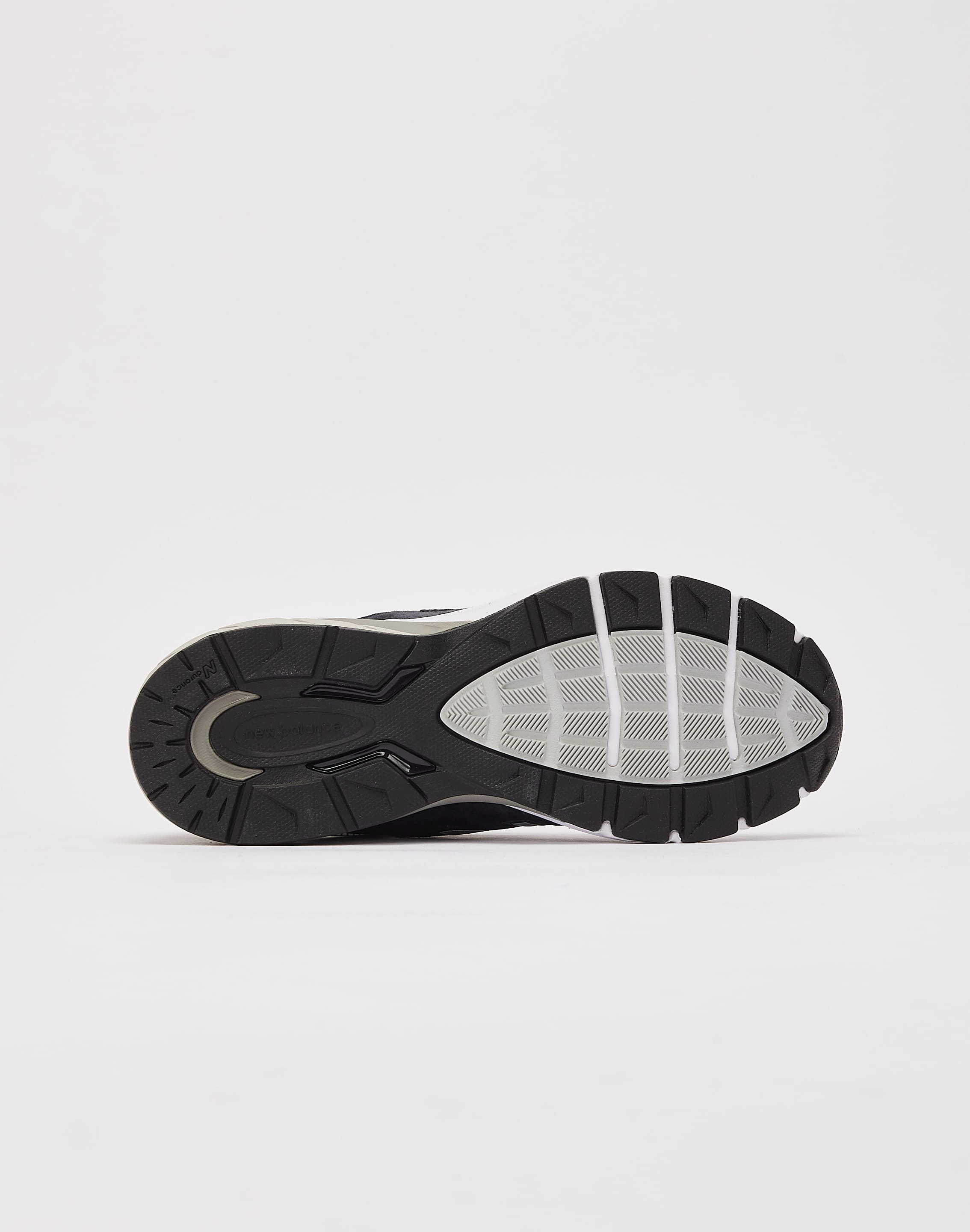 New Balance 990v5 Cushioned Shoes