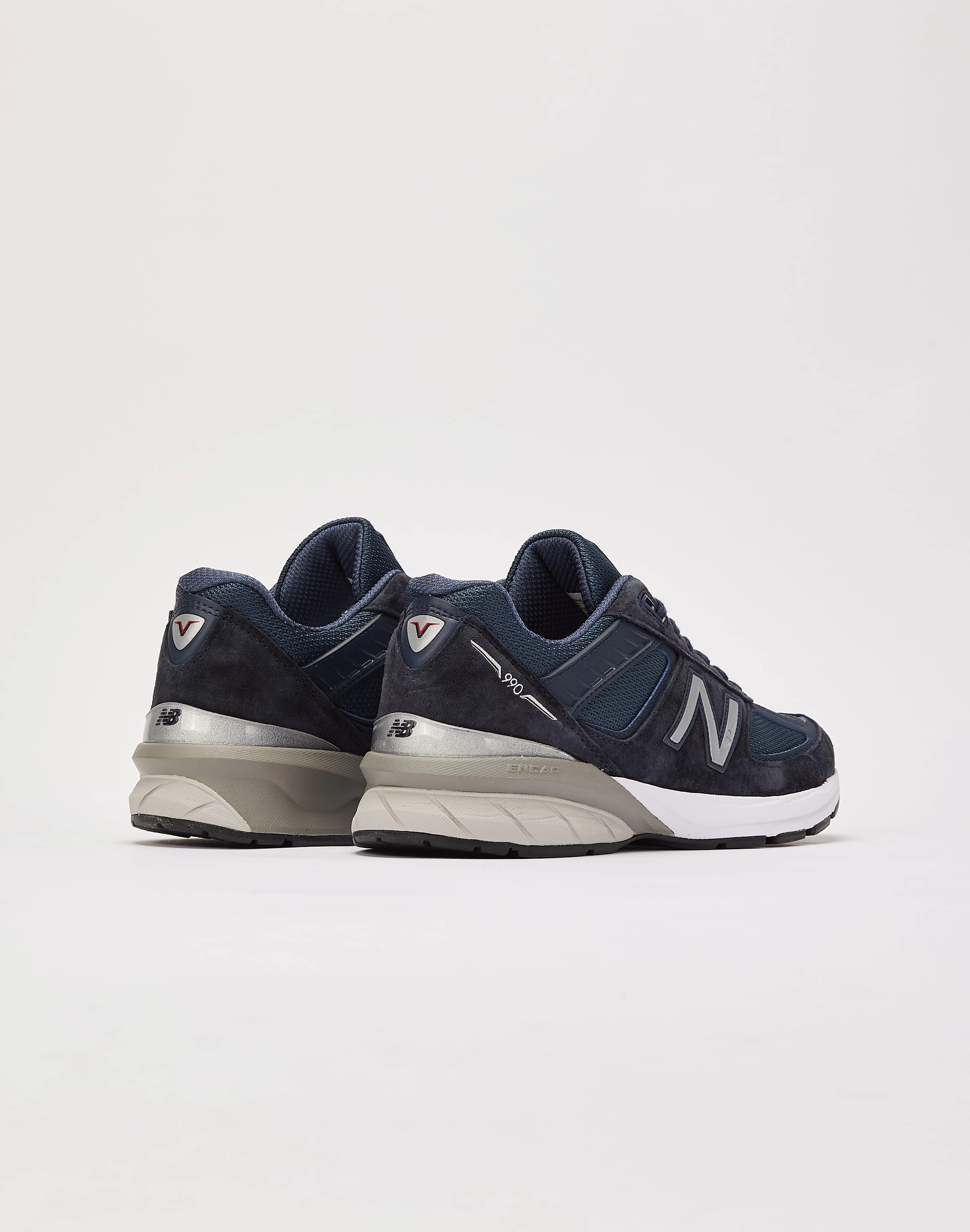 New Balance 990v5 Cushioned Shoes