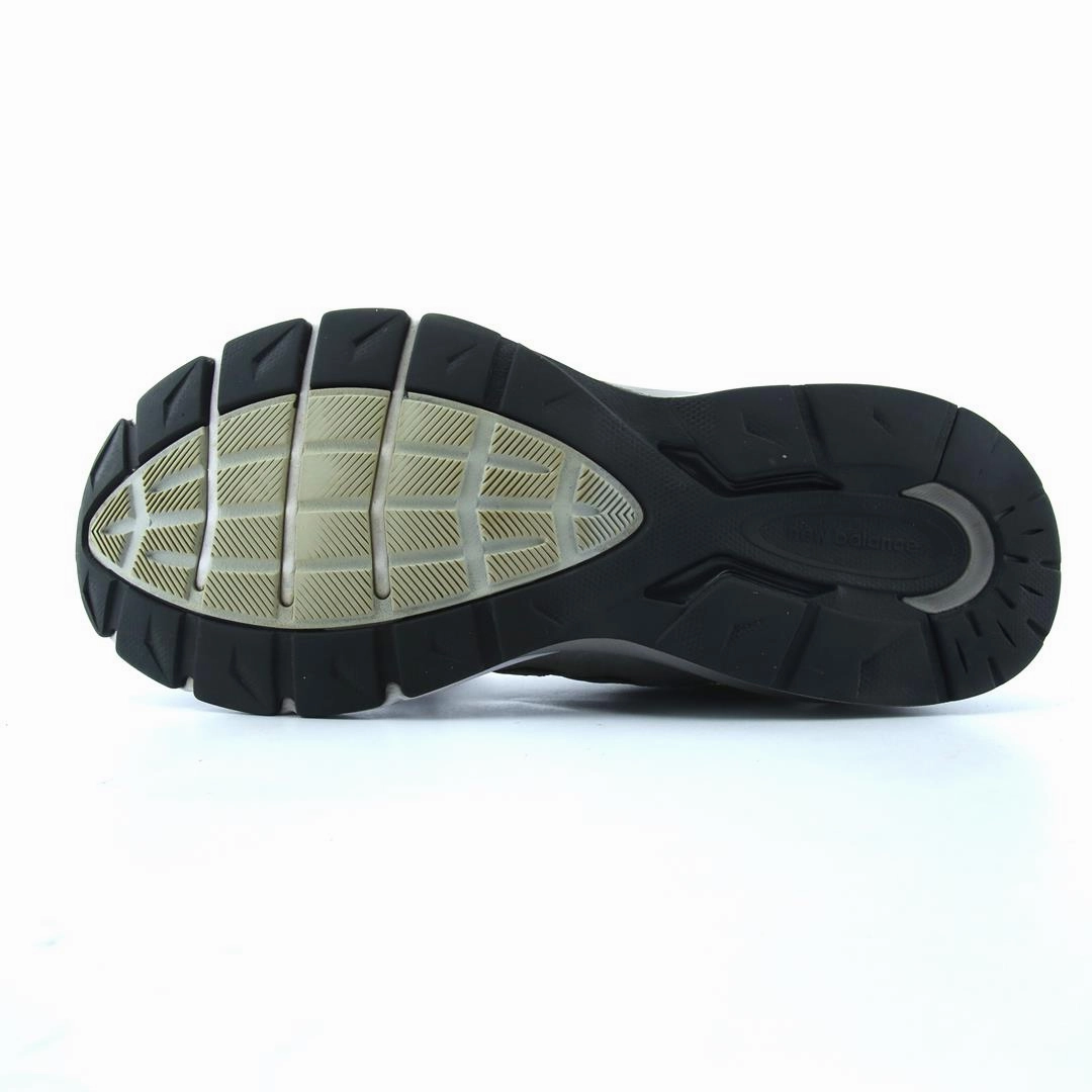 NEW BALANCE 990V5 New Balance trainer visuals