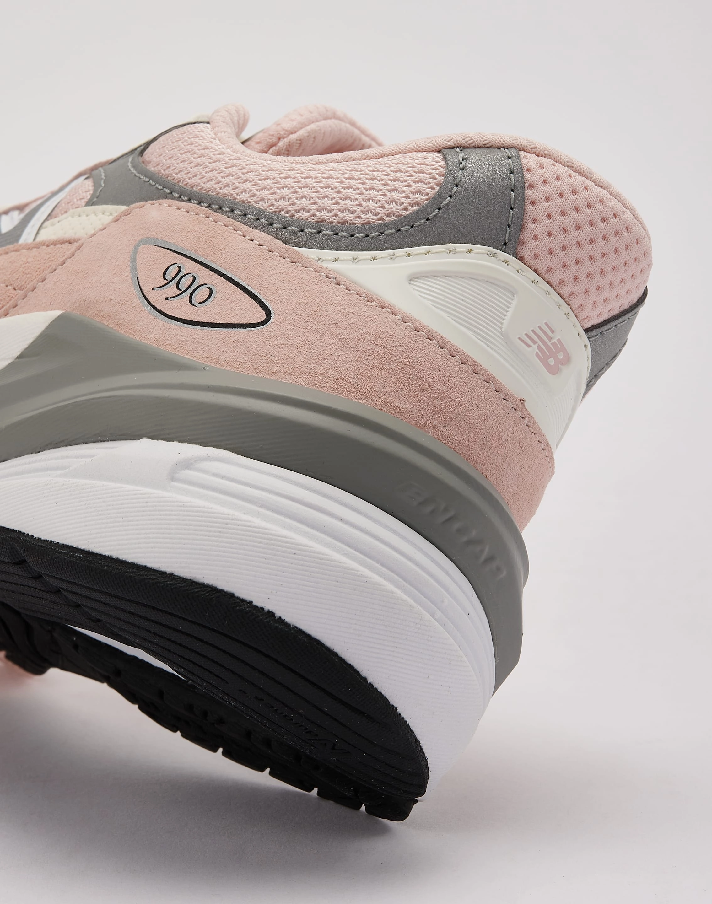 New Balance 990v6 Grade-School Cushioned Shoes