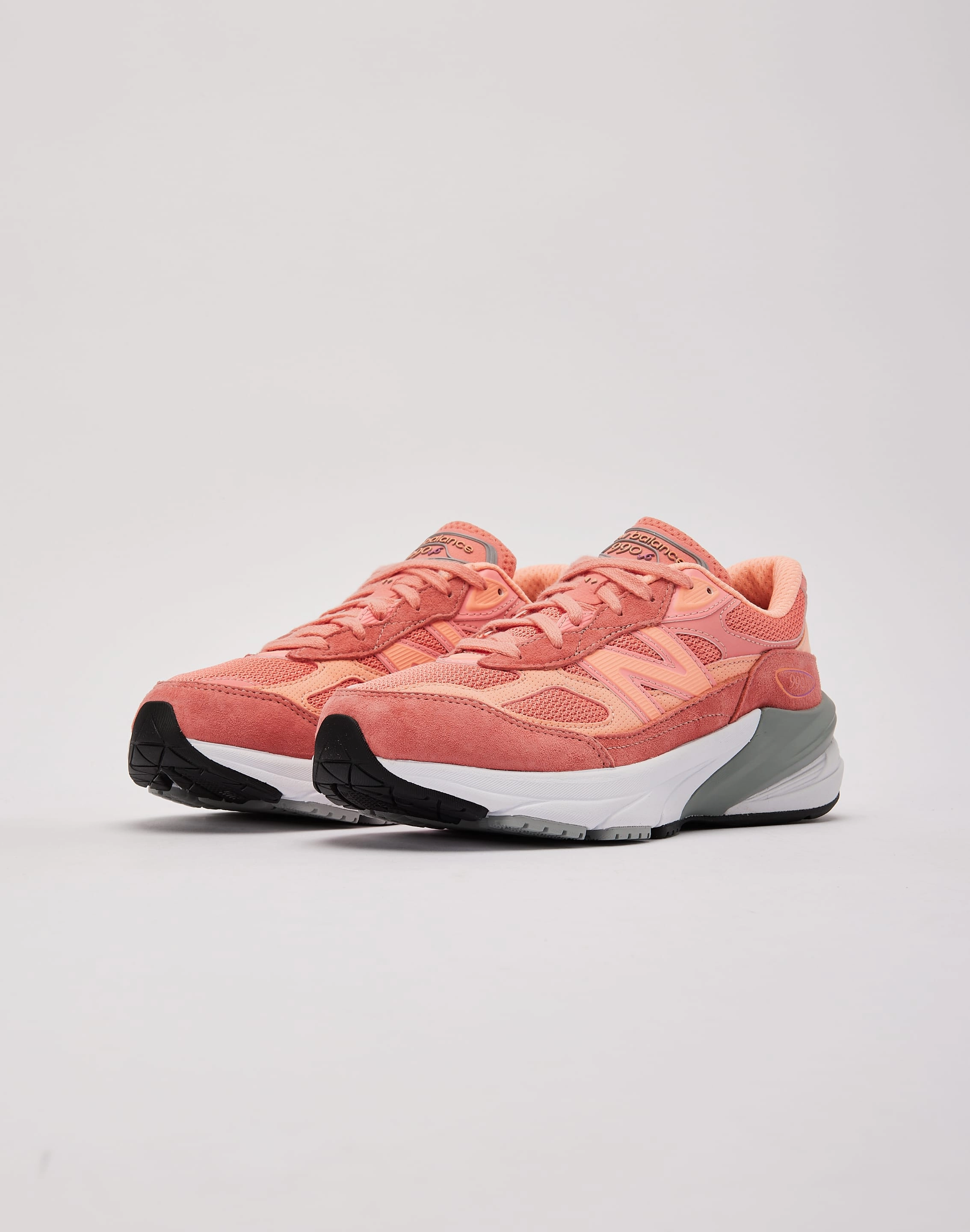 New Balance 990v6 Grade-School Cushioned Shoes
