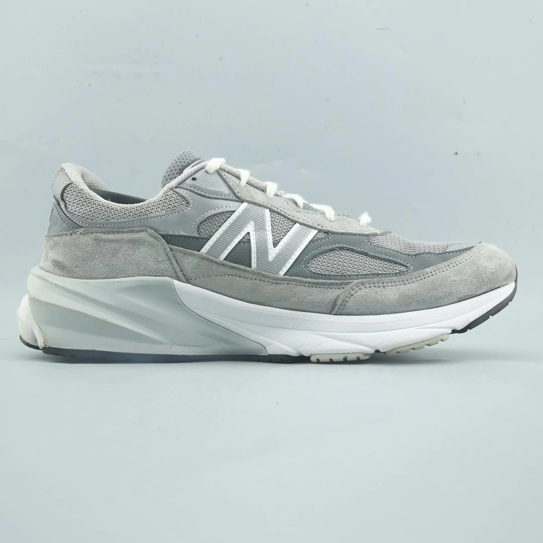 NEW BALANCE 990V6 New Balance trainer visuals
