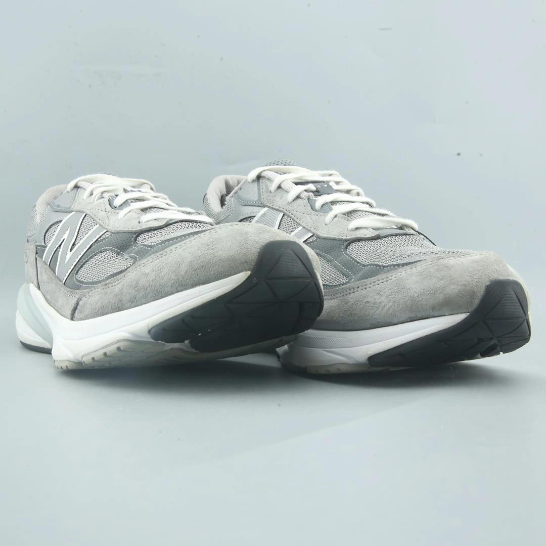 NEW BALANCE 990V6 New Balance trainer visuals
