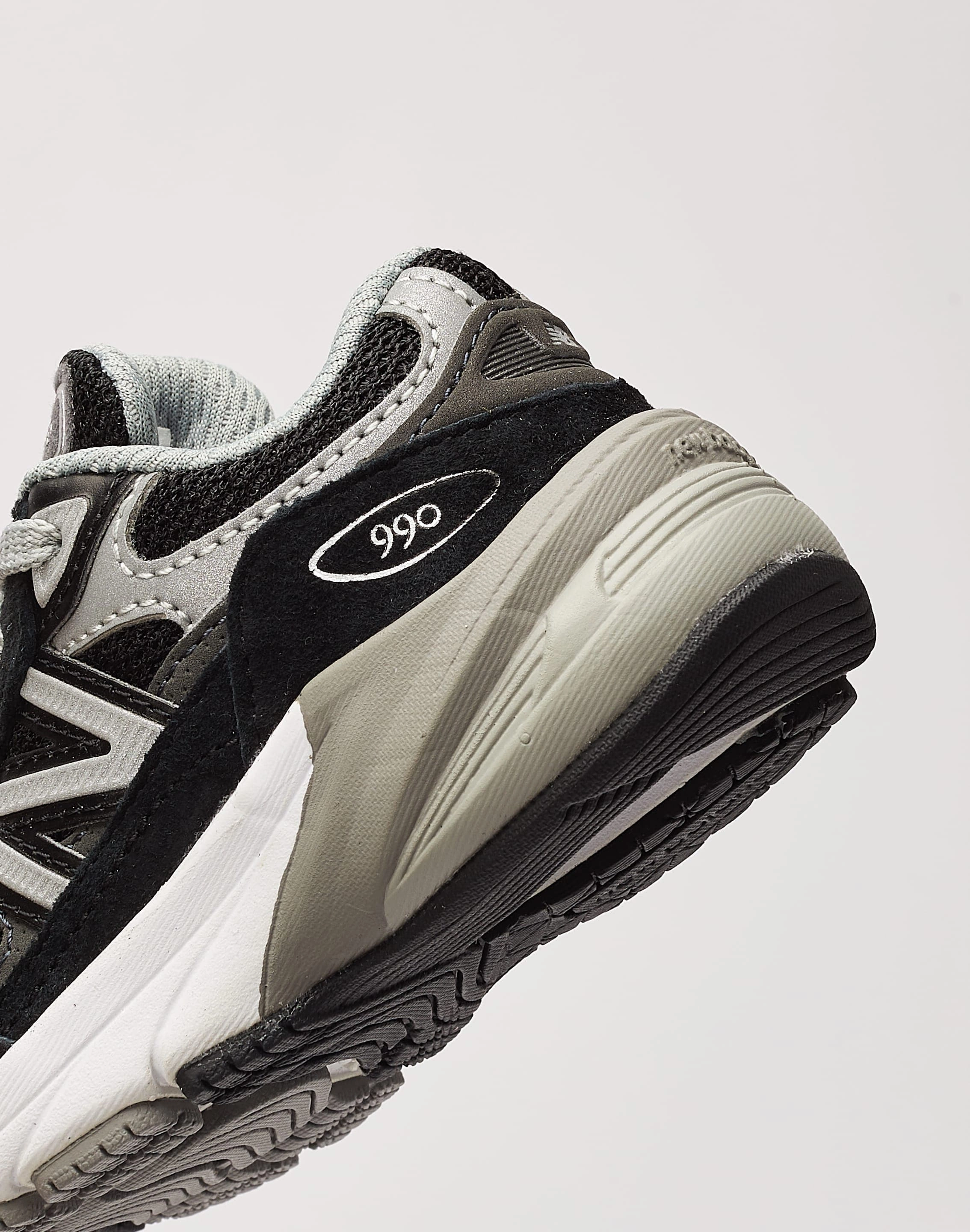 New Balance 990v6 Toddler Cushioned Shoes