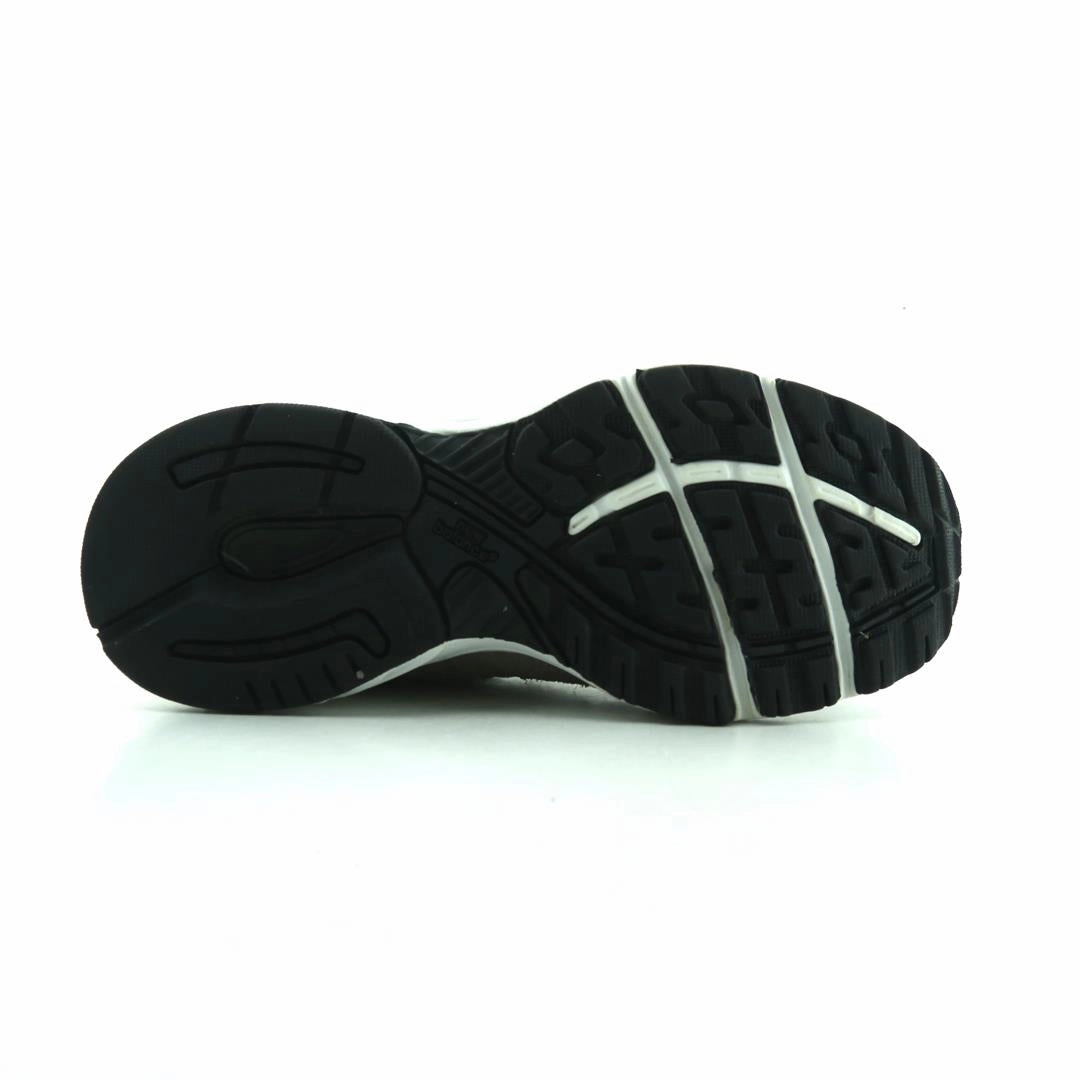 NEW BALANCE 993 New Balance casual shoe looks