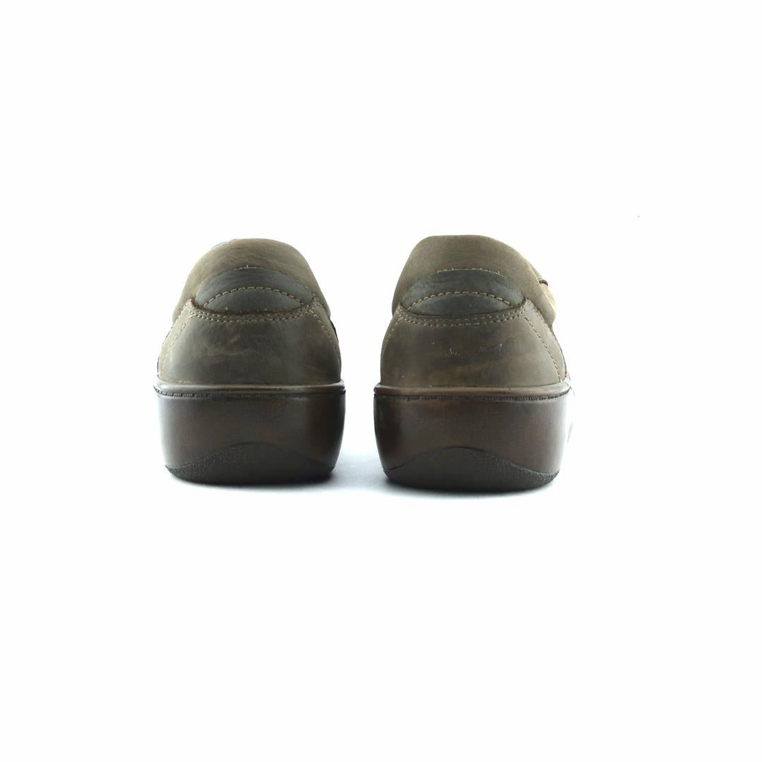 NEW BALANCE ARAVON New Balance casual shoe looks