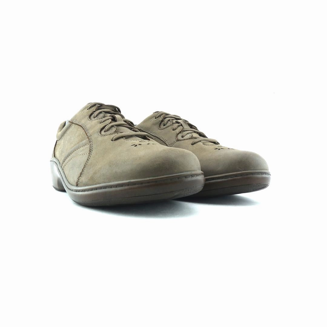 NEW BALANCE ARAVON New Balance casual shoe looks
