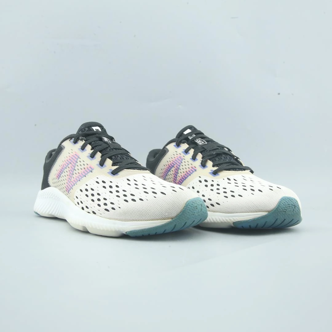 NEW BALANCE  DRFT V1 New Balance trainer visuals