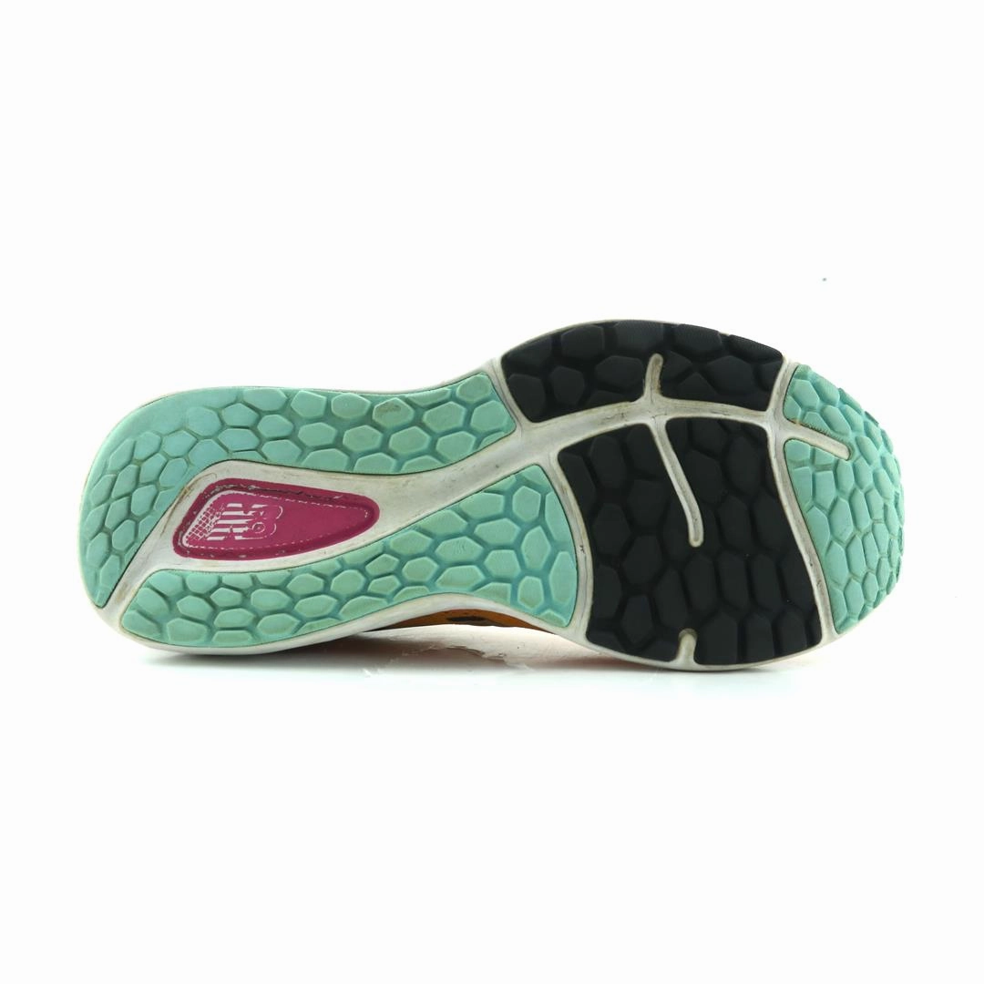 NEW BALANCE FRESH FOAM 680 V7 New Balance casual shoe looks