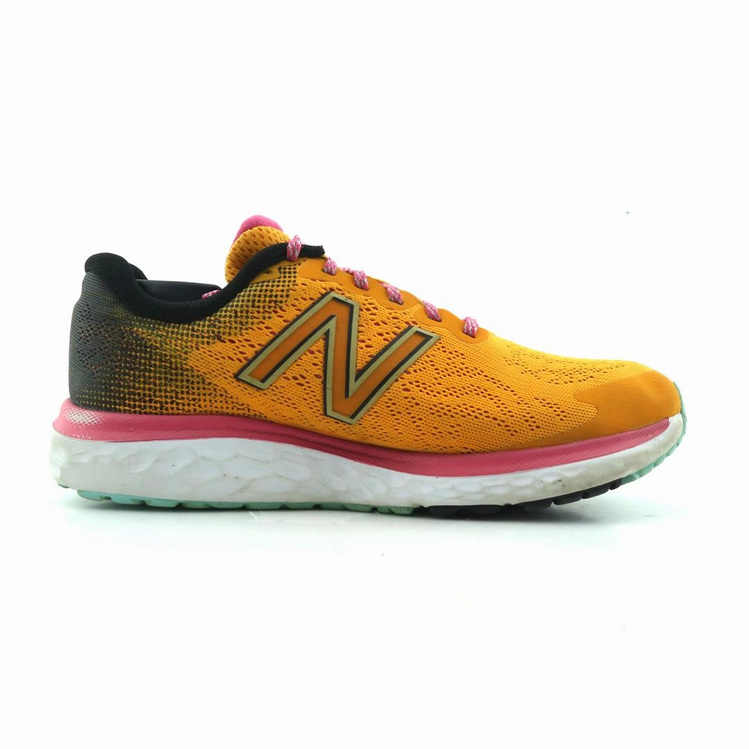 NEW BALANCE FRESH FOAM 680 V7 New Balance casual shoe looks