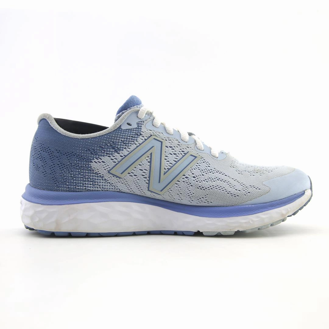 NEW BALANCE FRESH FOAM 680V7 retro New Balance shoe shots